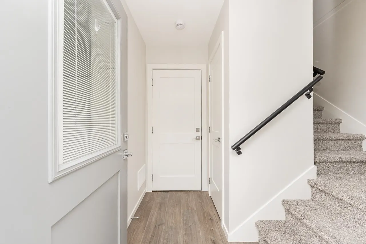 1833 165a Avenue #101