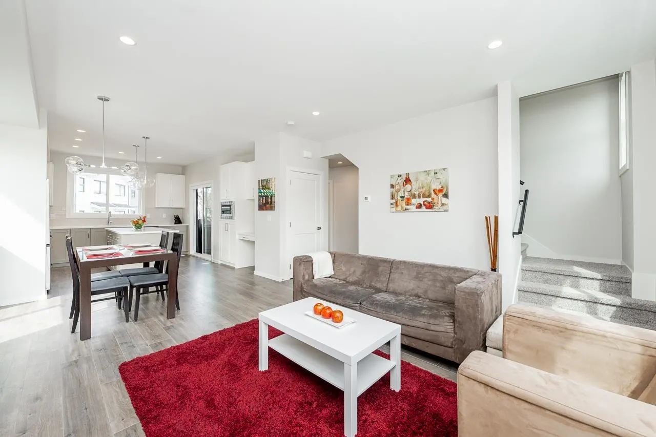 1833 165a Avenue #101