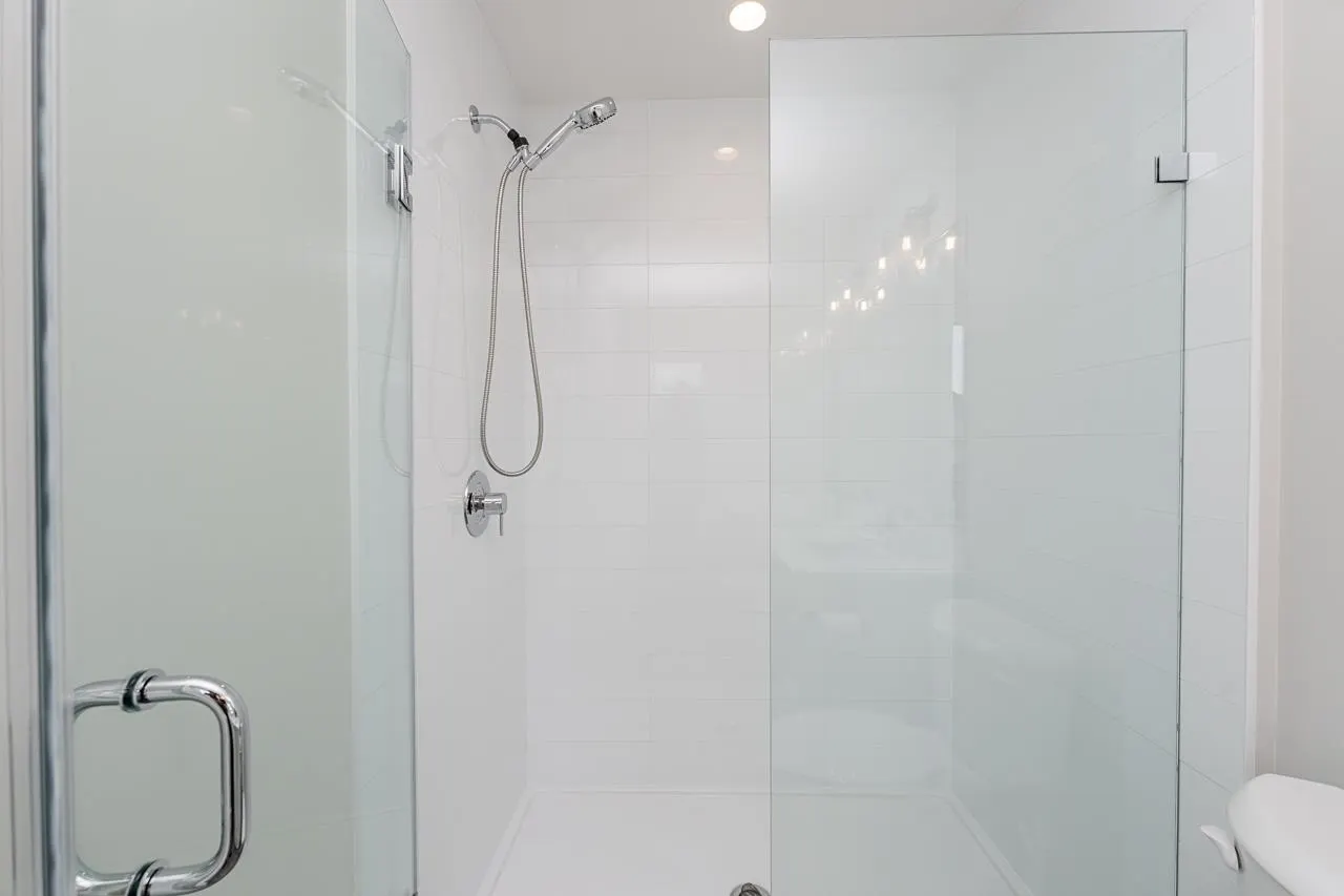 1833 165a Avenue #101