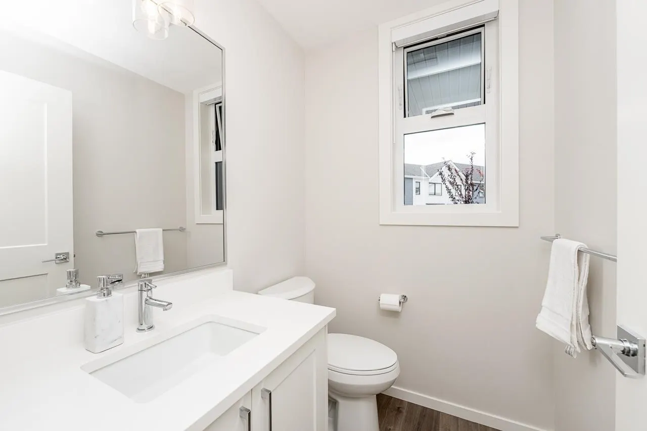 1833 165a Avenue #101