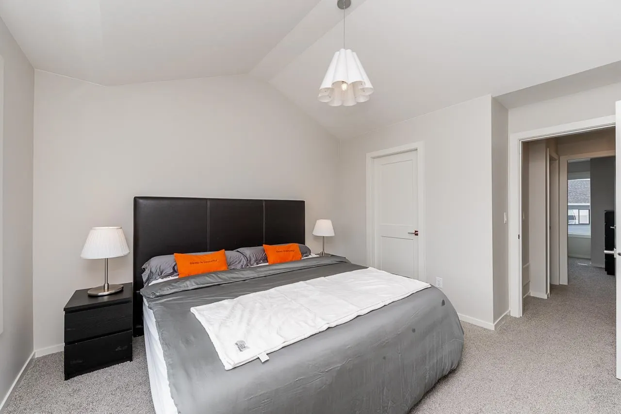 1833 165a Avenue #101