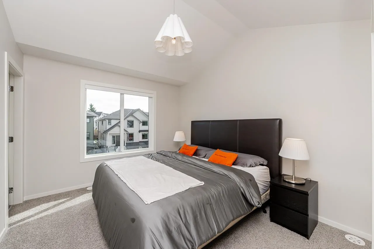 1833 165a Avenue #101