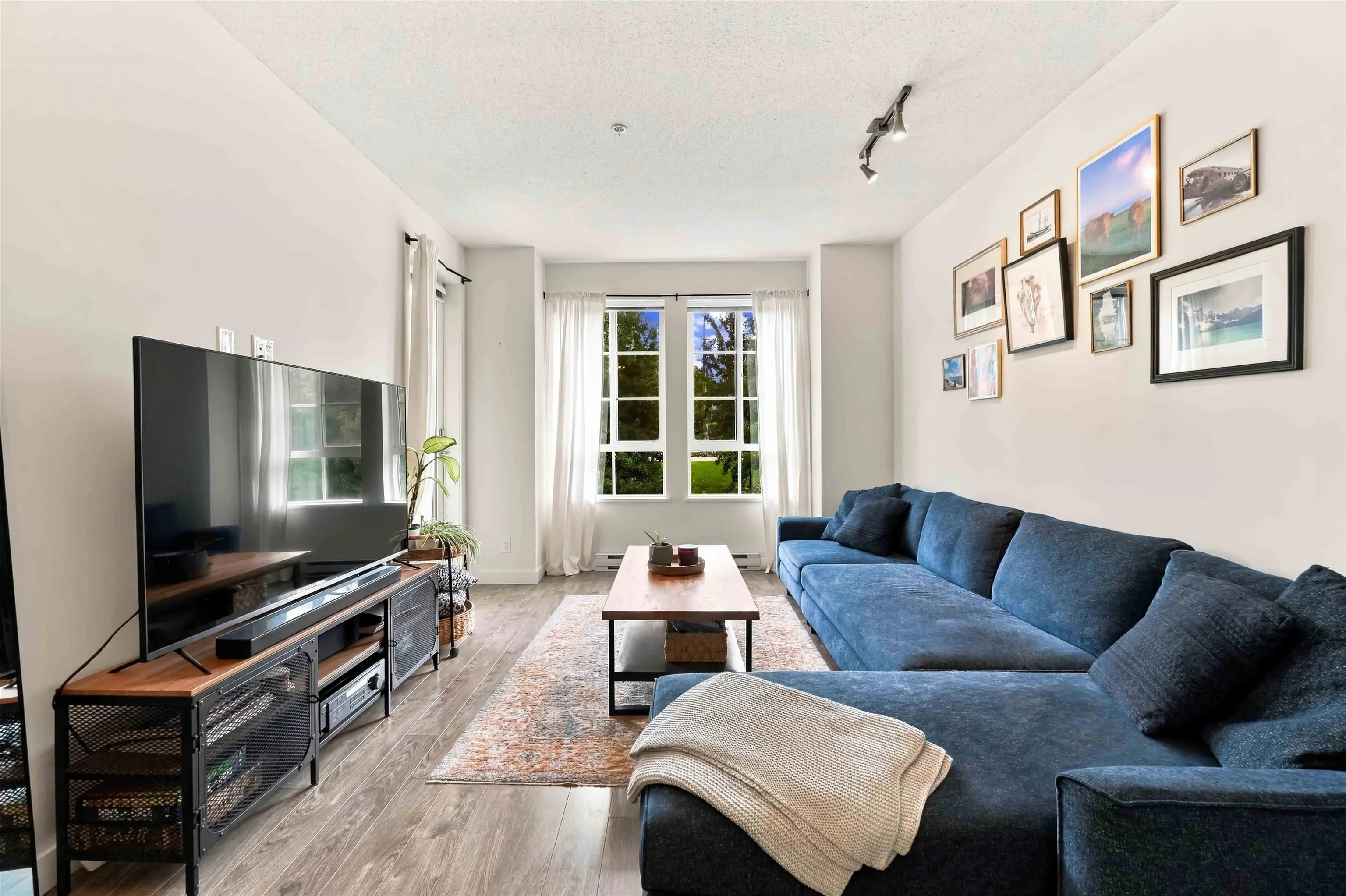 555 Foster Avenue #212