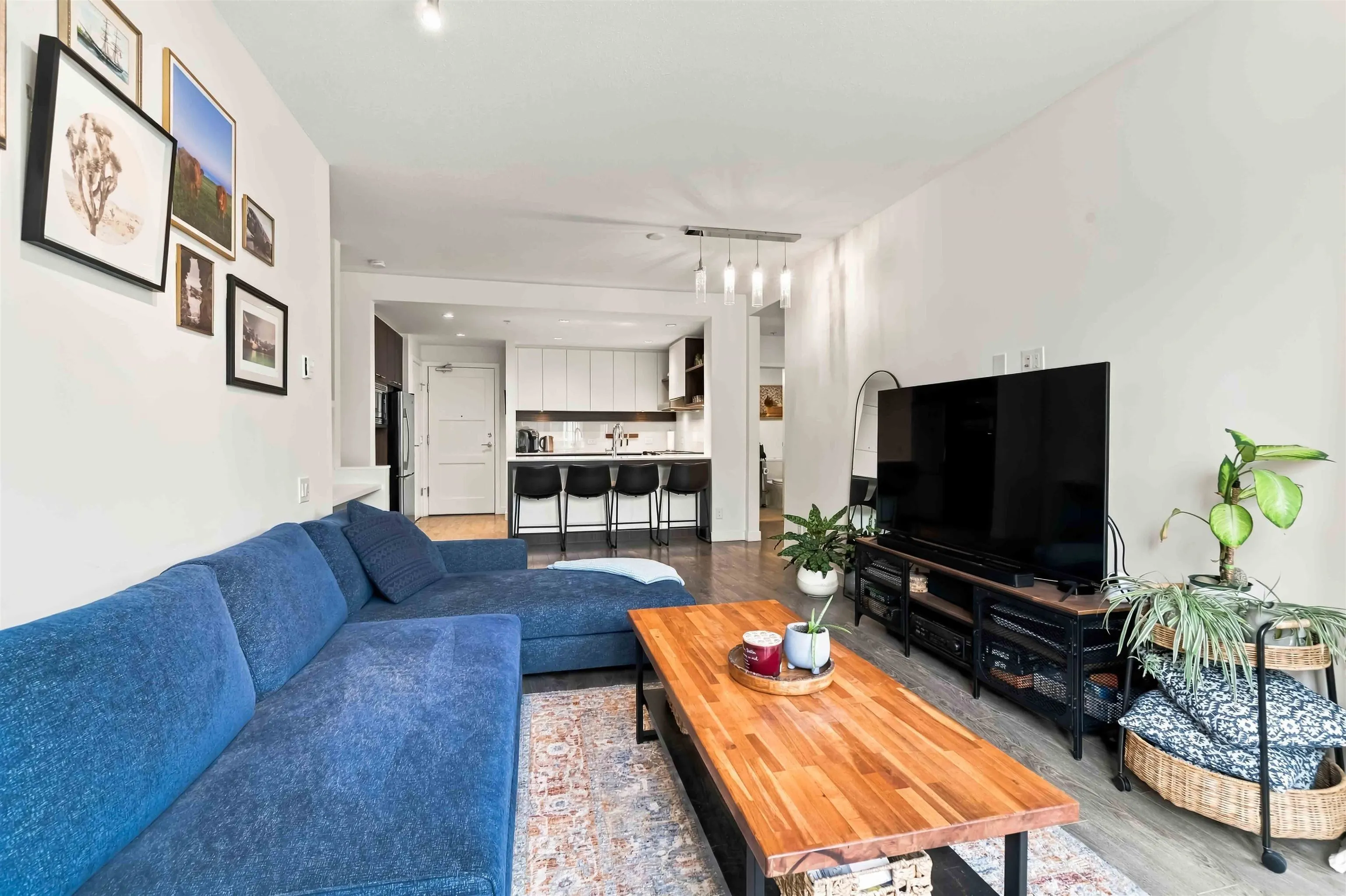555 Foster Avenue #212