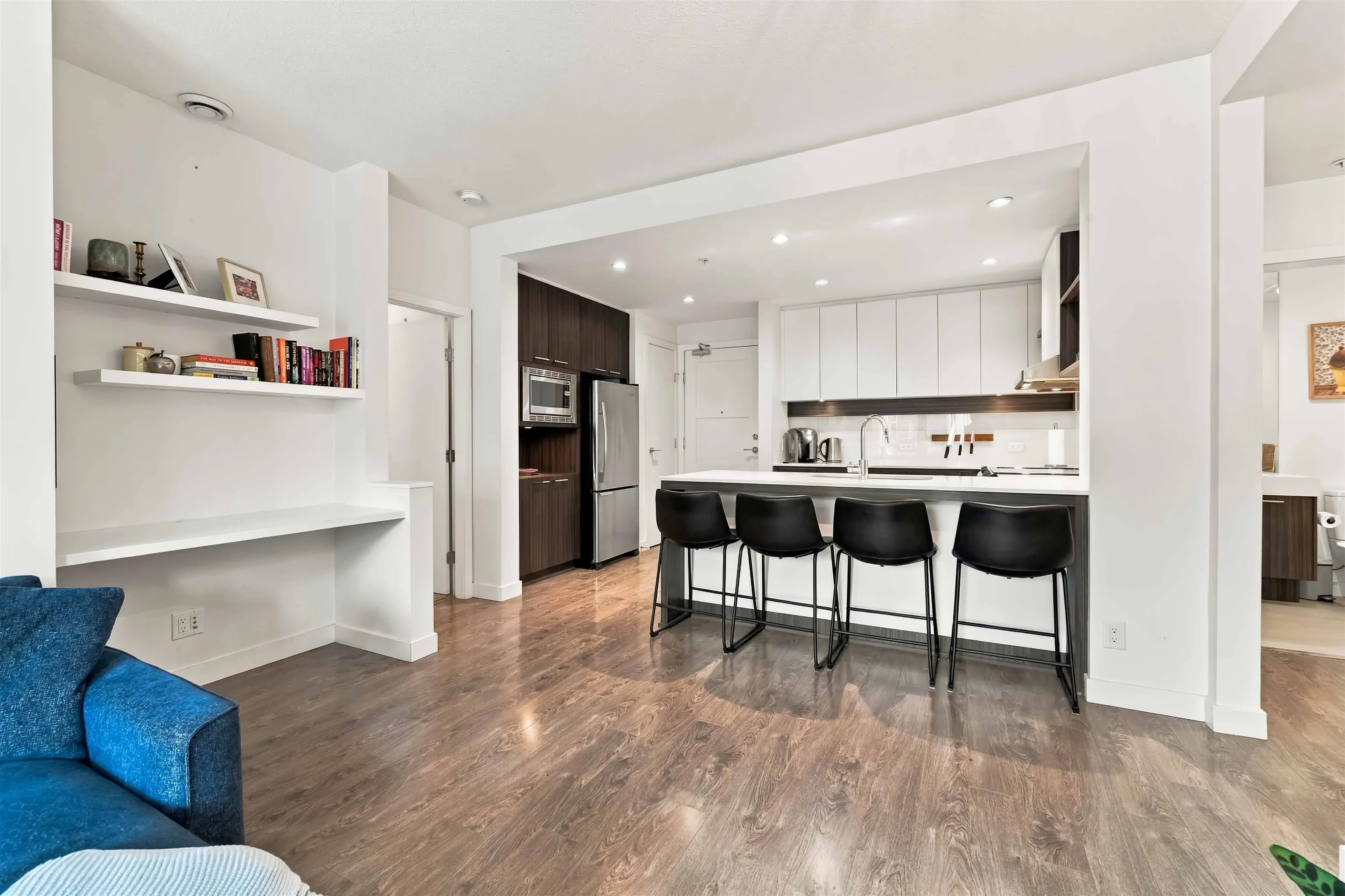 555 Foster Avenue #212