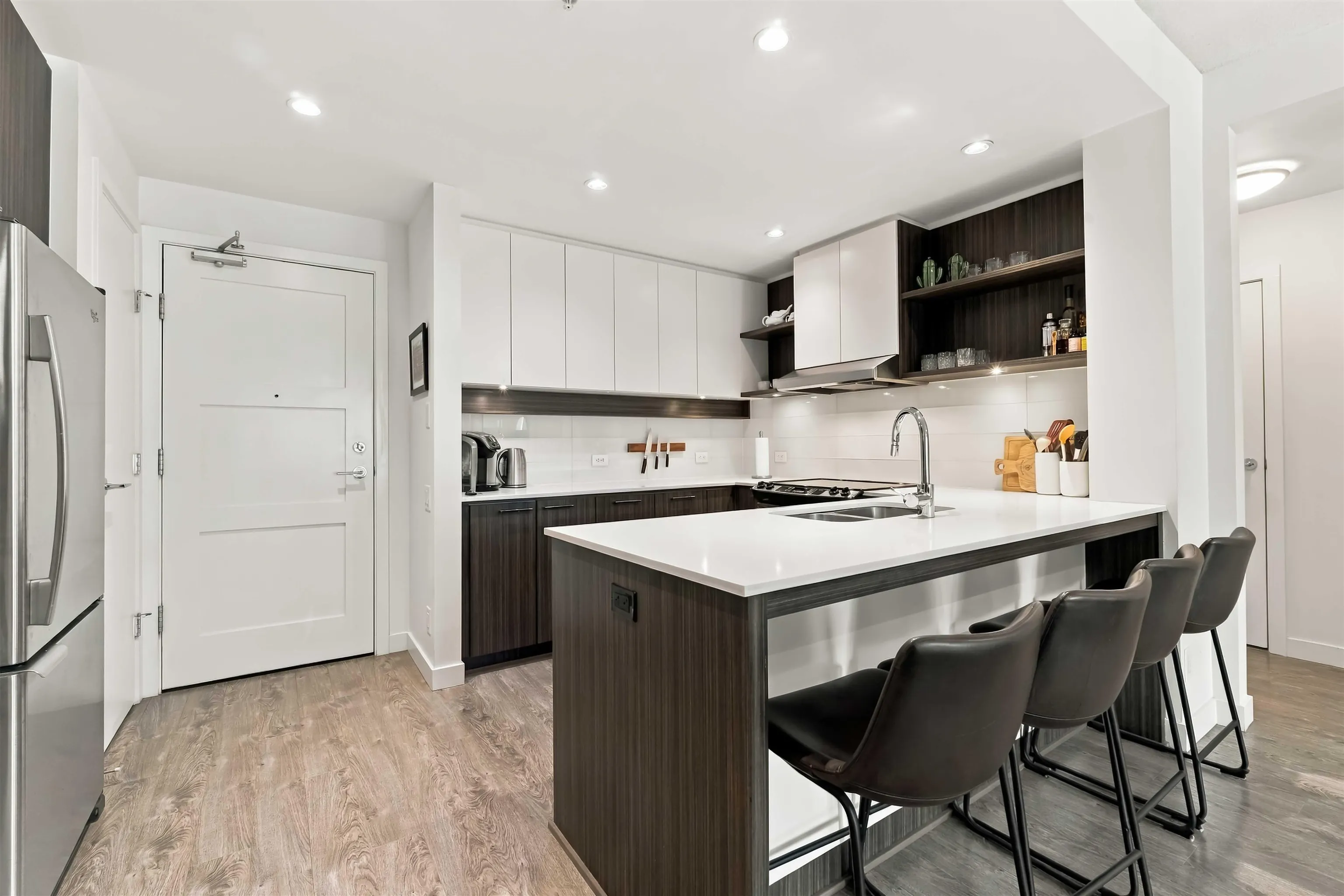 555 Foster Avenue #212