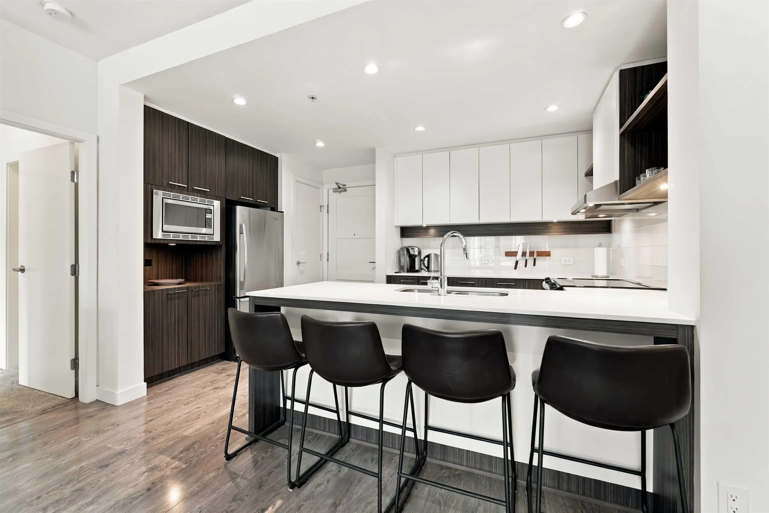 555 Foster Avenue #212