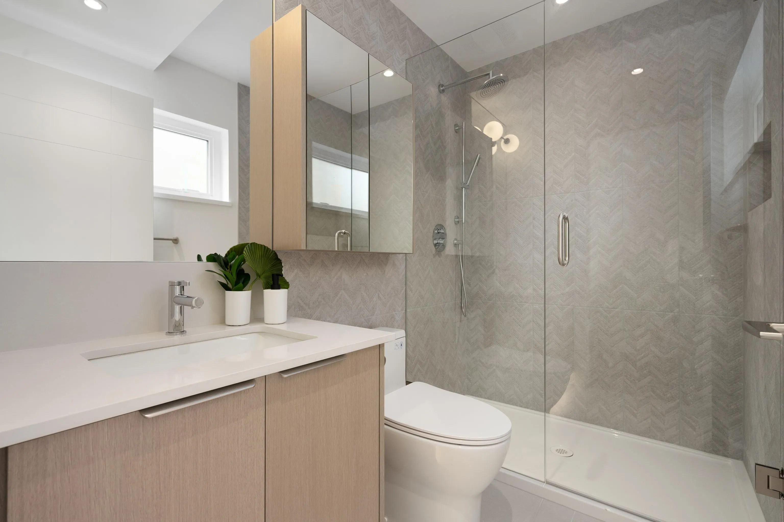 8483 16 Avenue #1