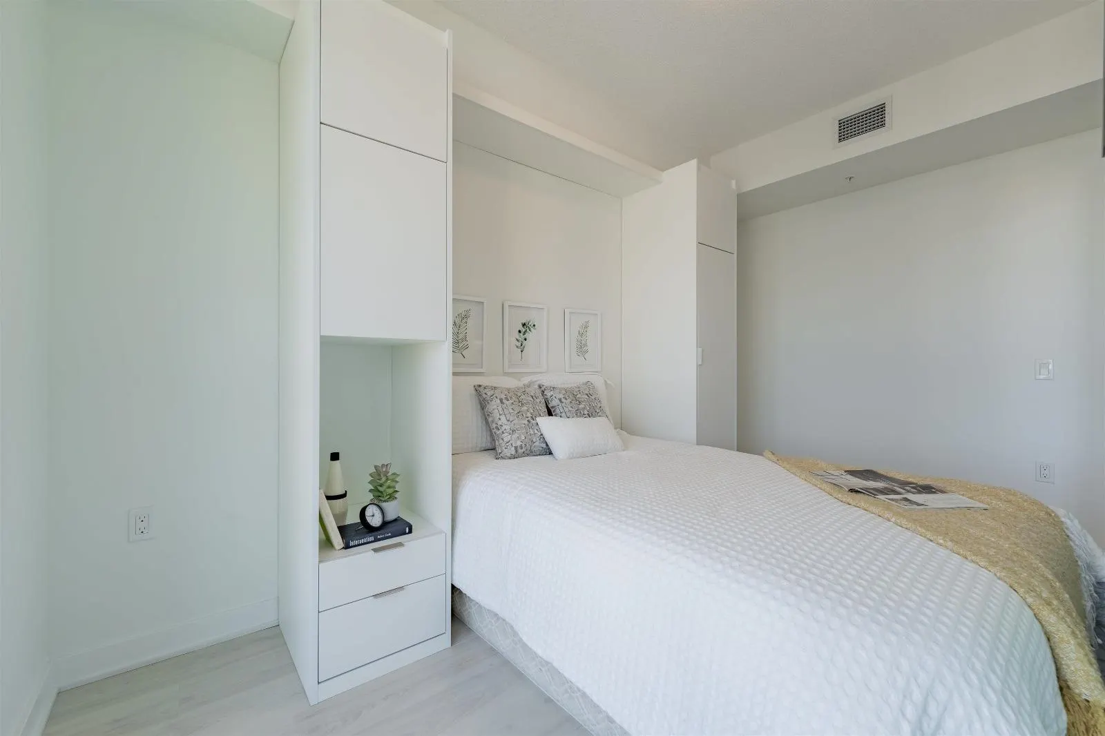 1401 Hunter Street #1002