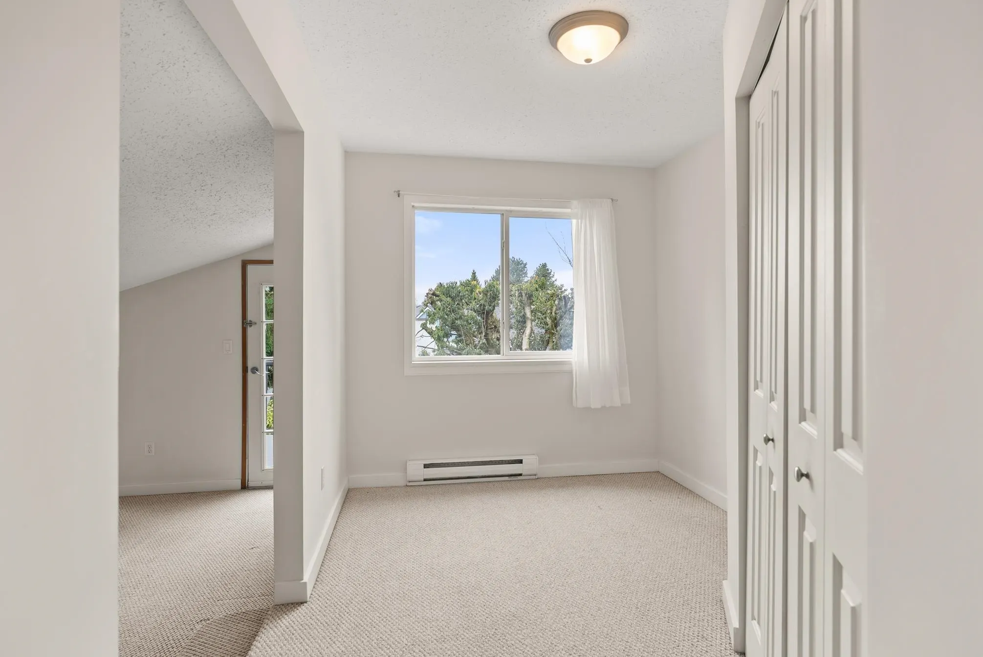 232 Davis Crescent