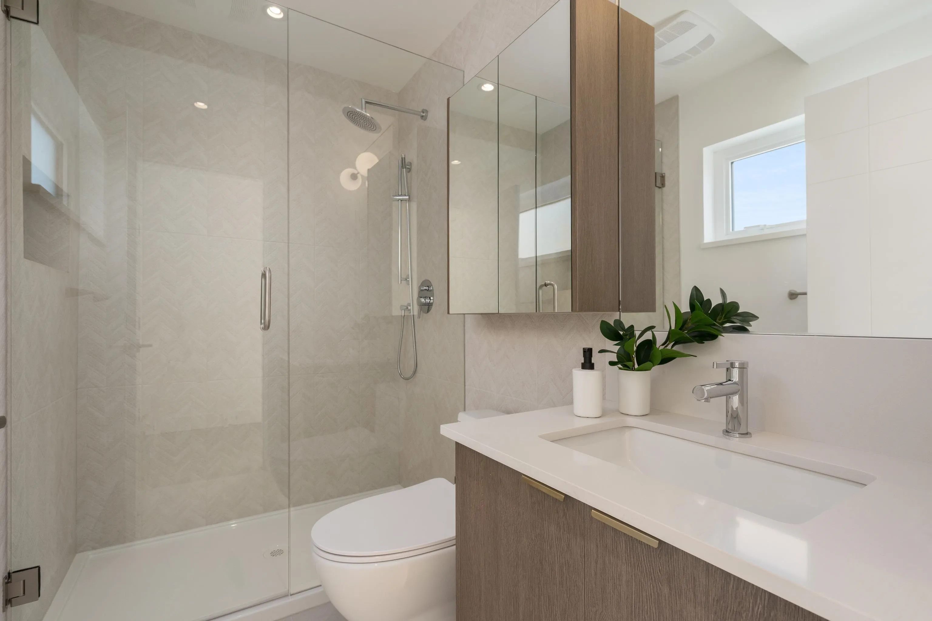 8483 16 Avenue #2