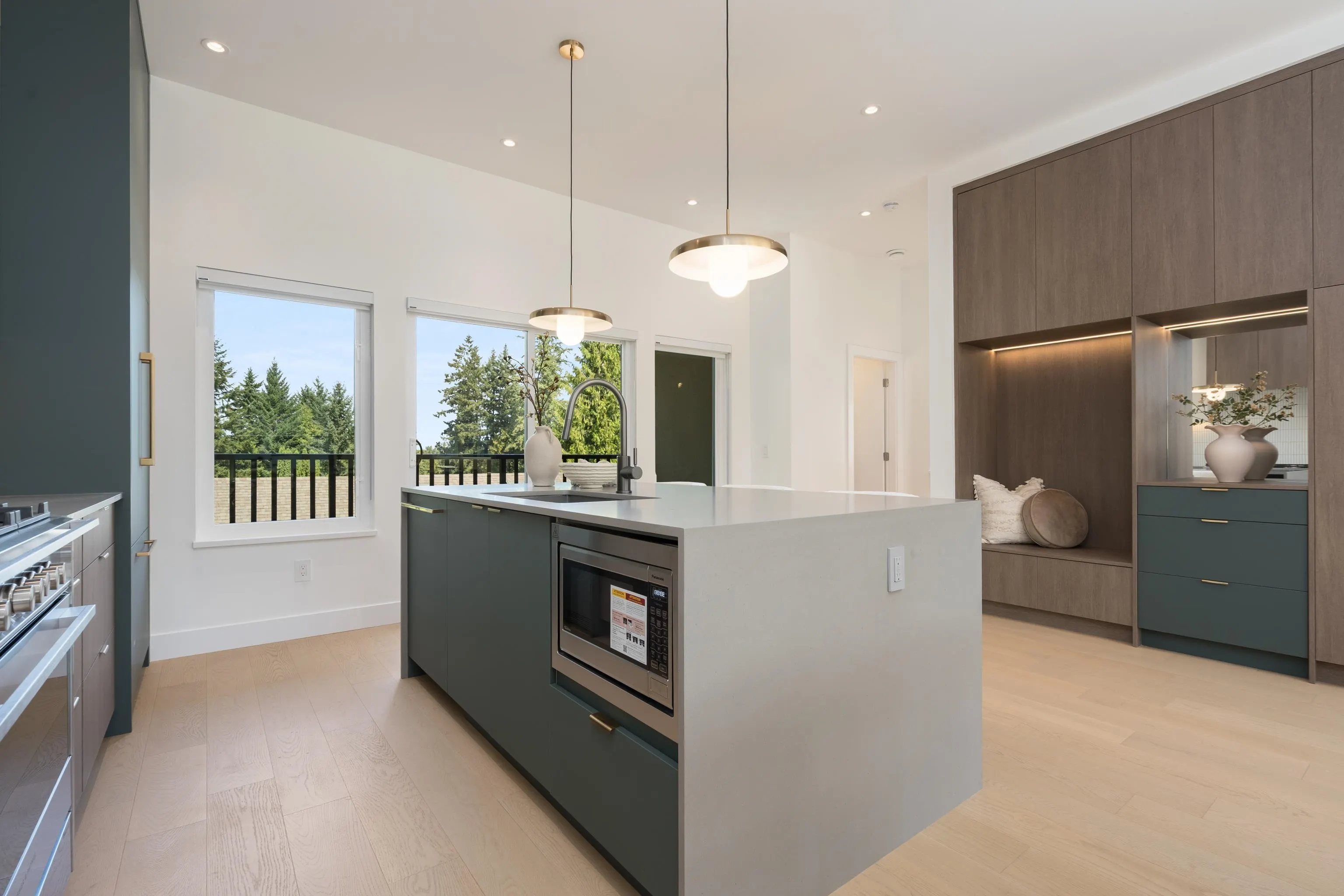 8483 16 Avenue #2
