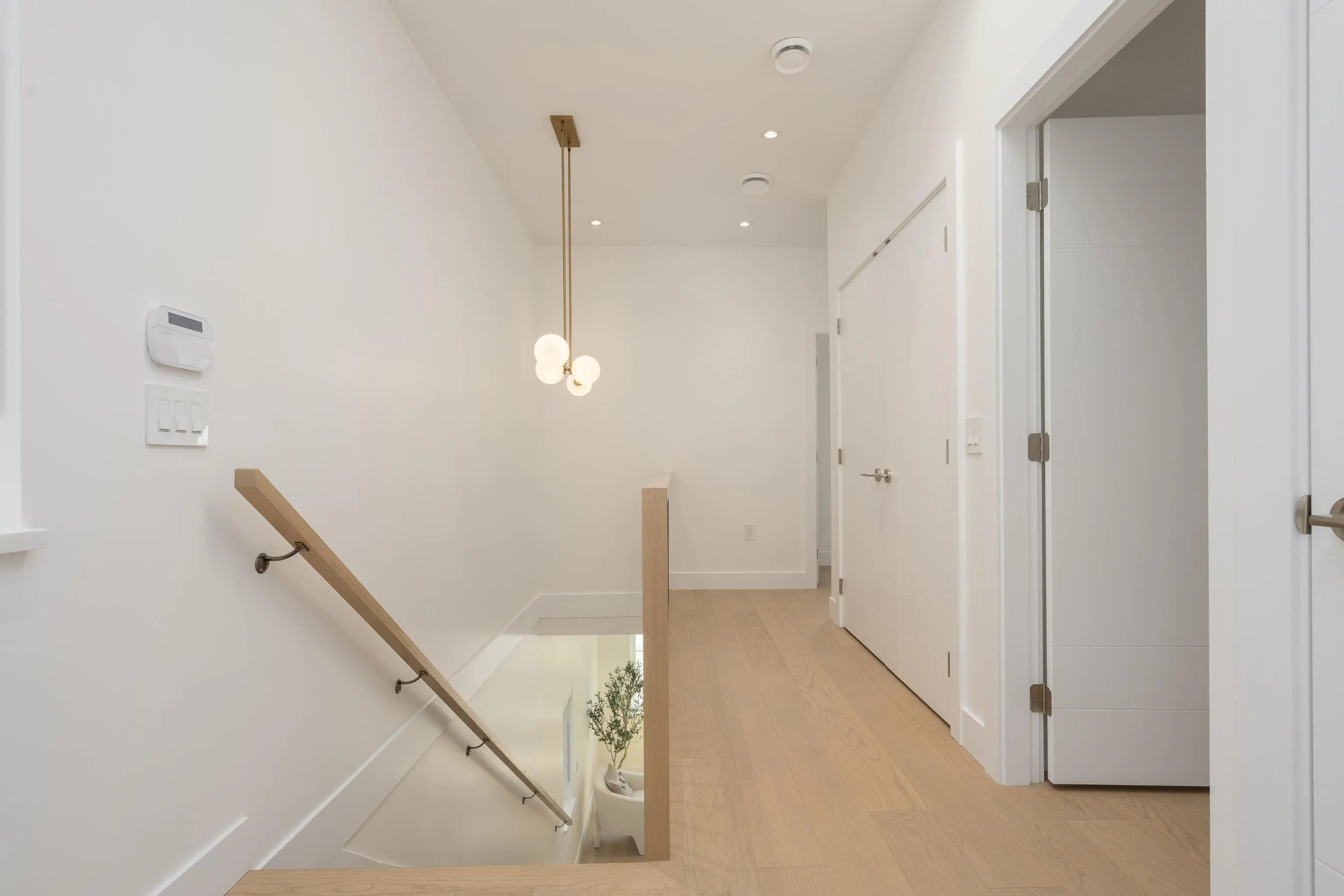 8483 16 Avenue #2
