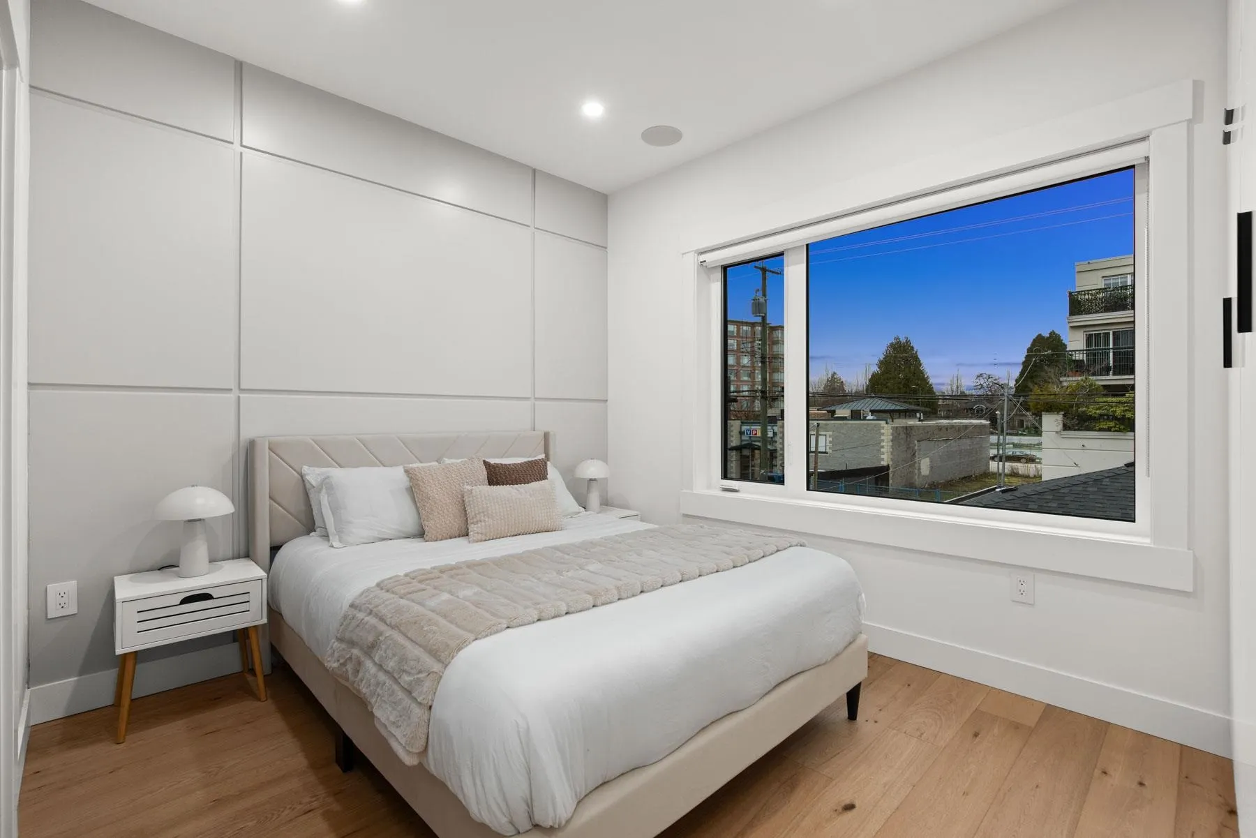4549 W 11th Avenue #2