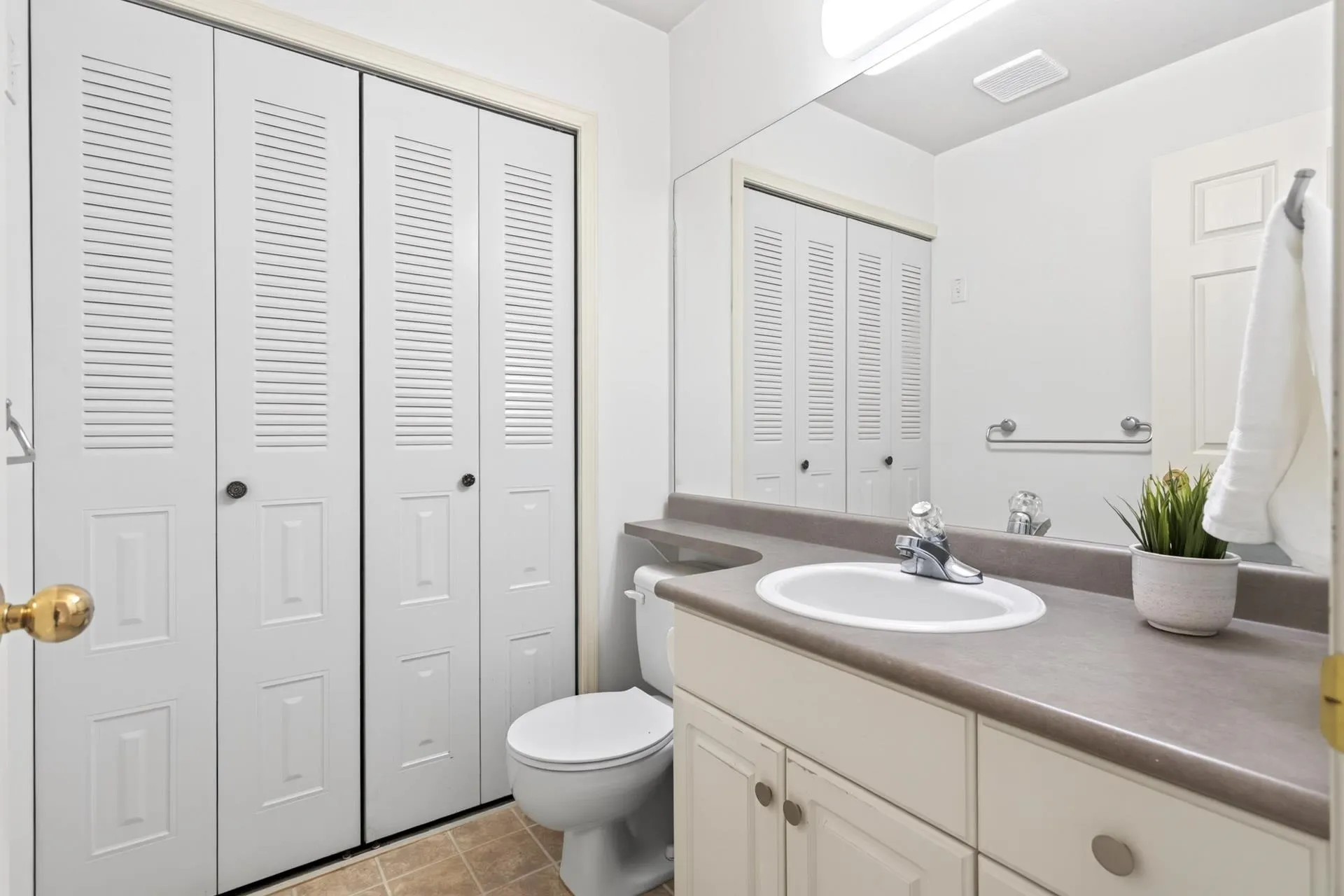758 Riverside Drive #92