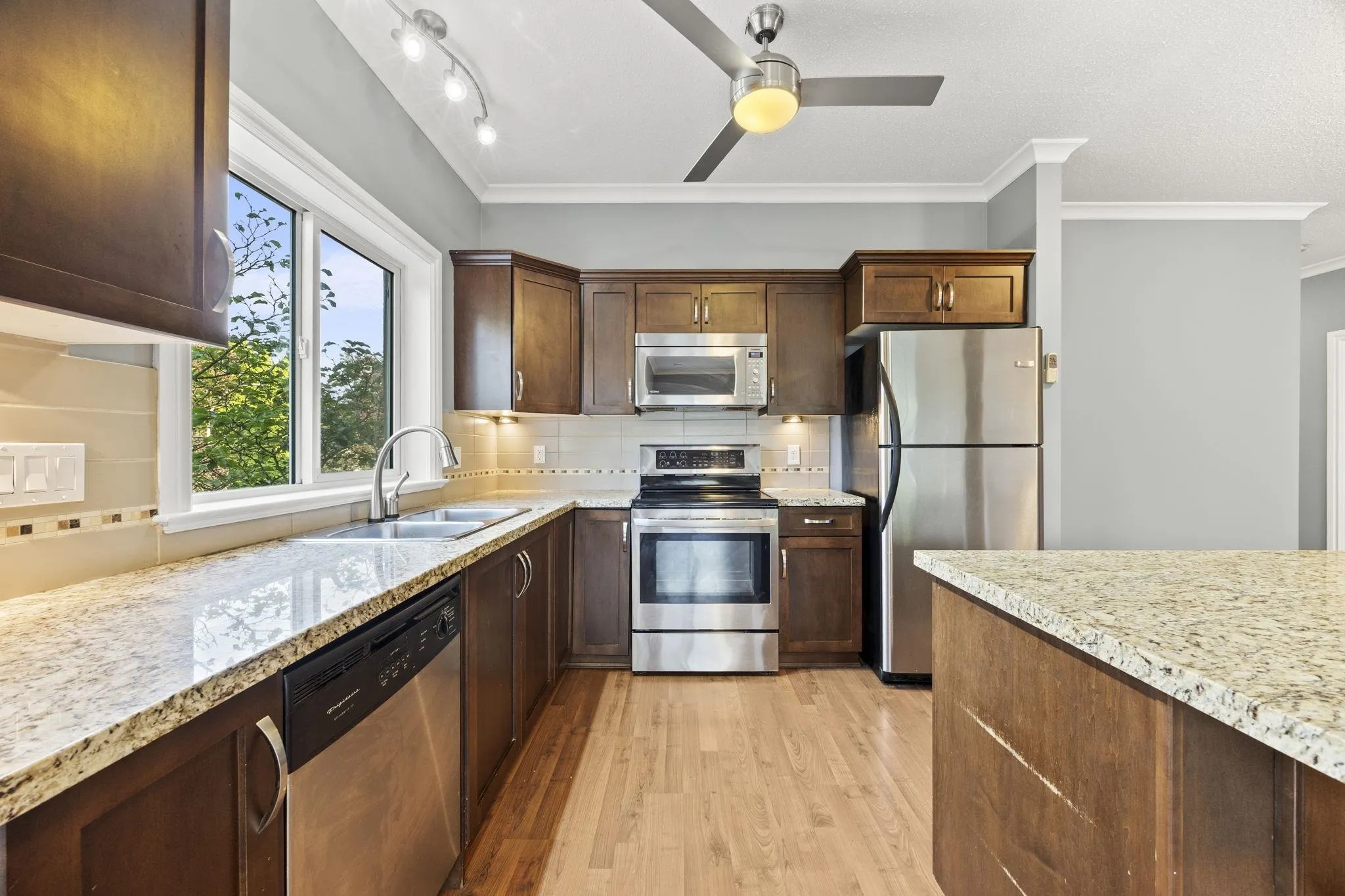 20286 53a Avenue #201