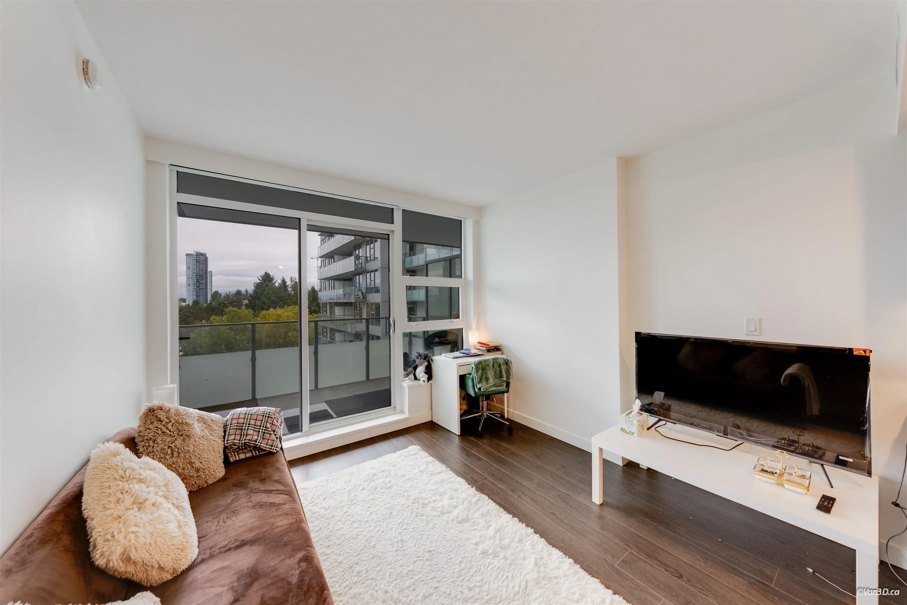 13768 100 Avenue #910
