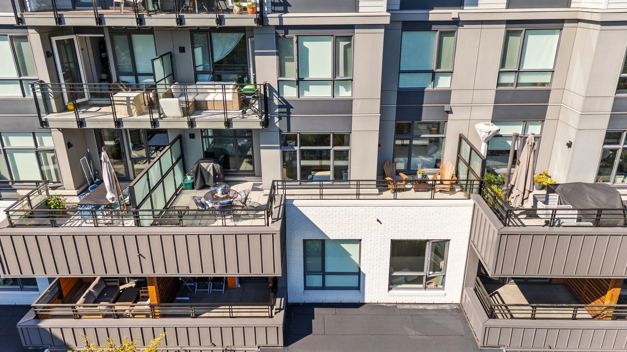 707 E 3 Street #208