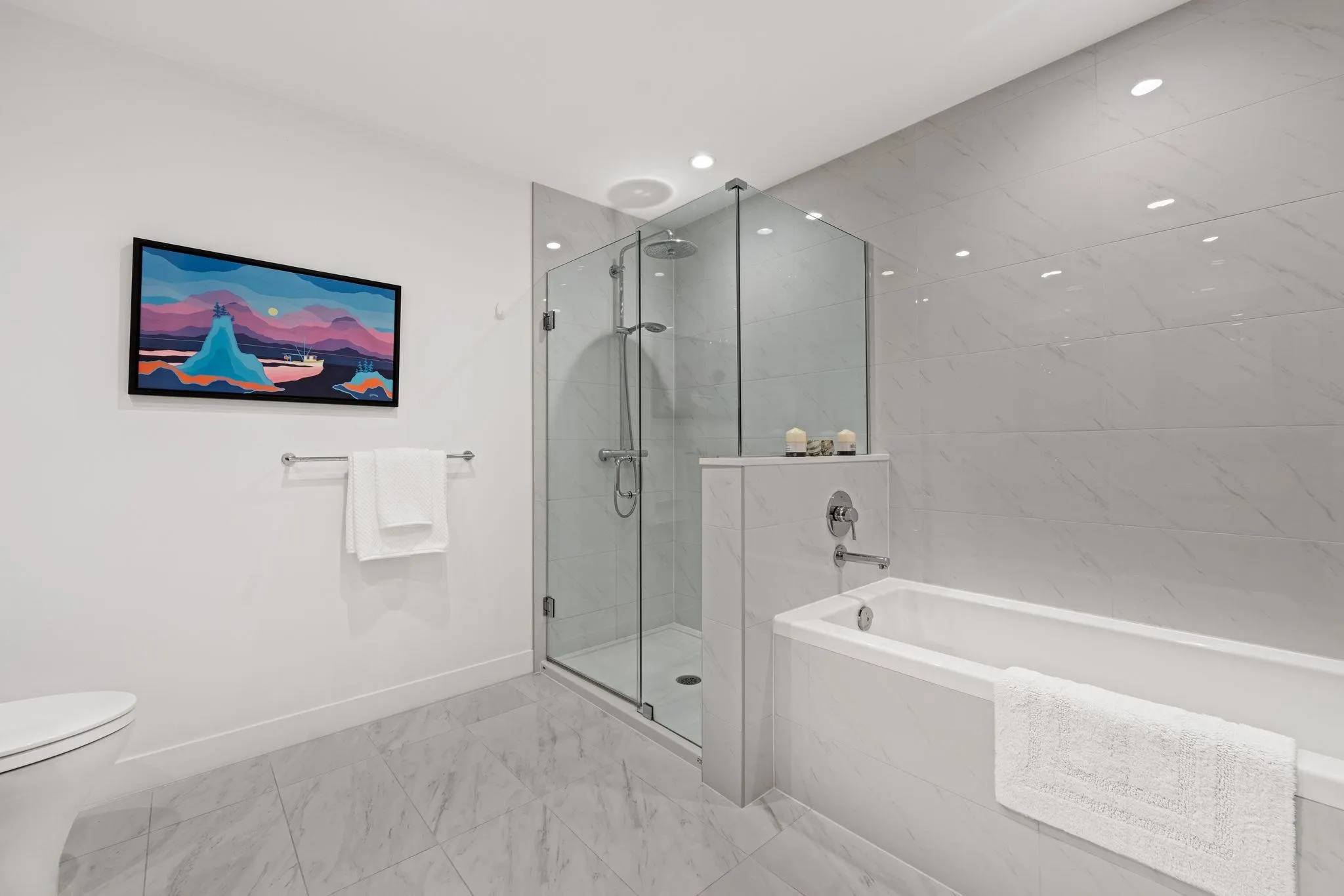 707 E 3 Street #208