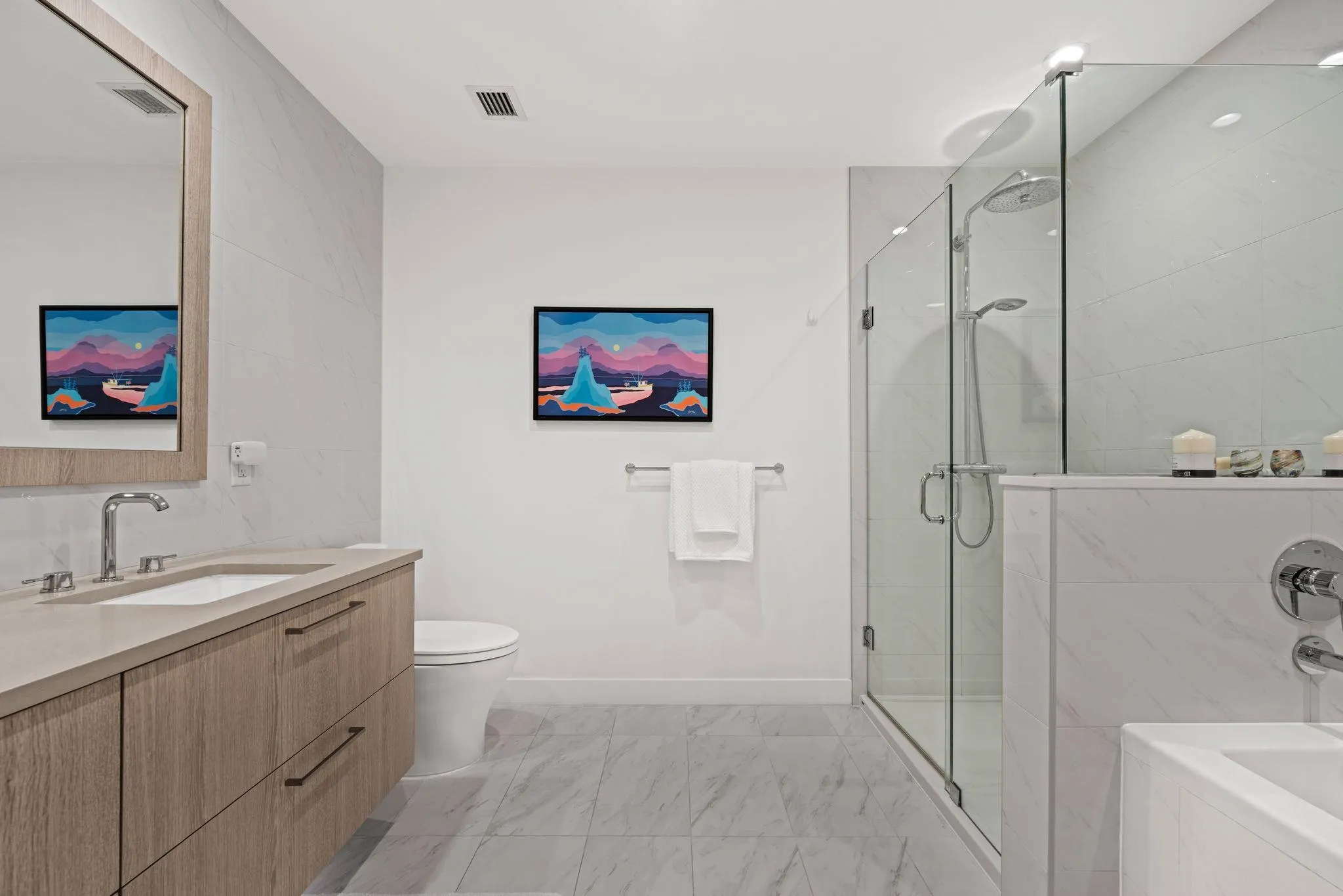 707 E 3 Street #208
