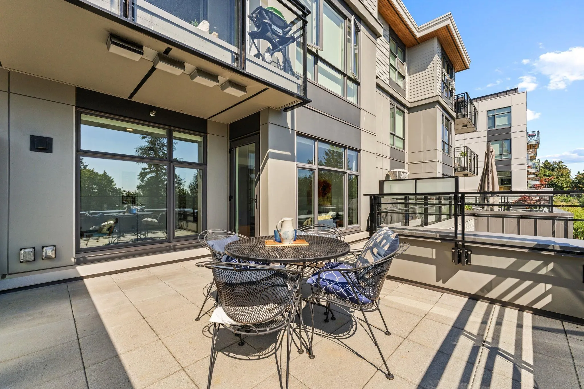 707 E 3 Street #208