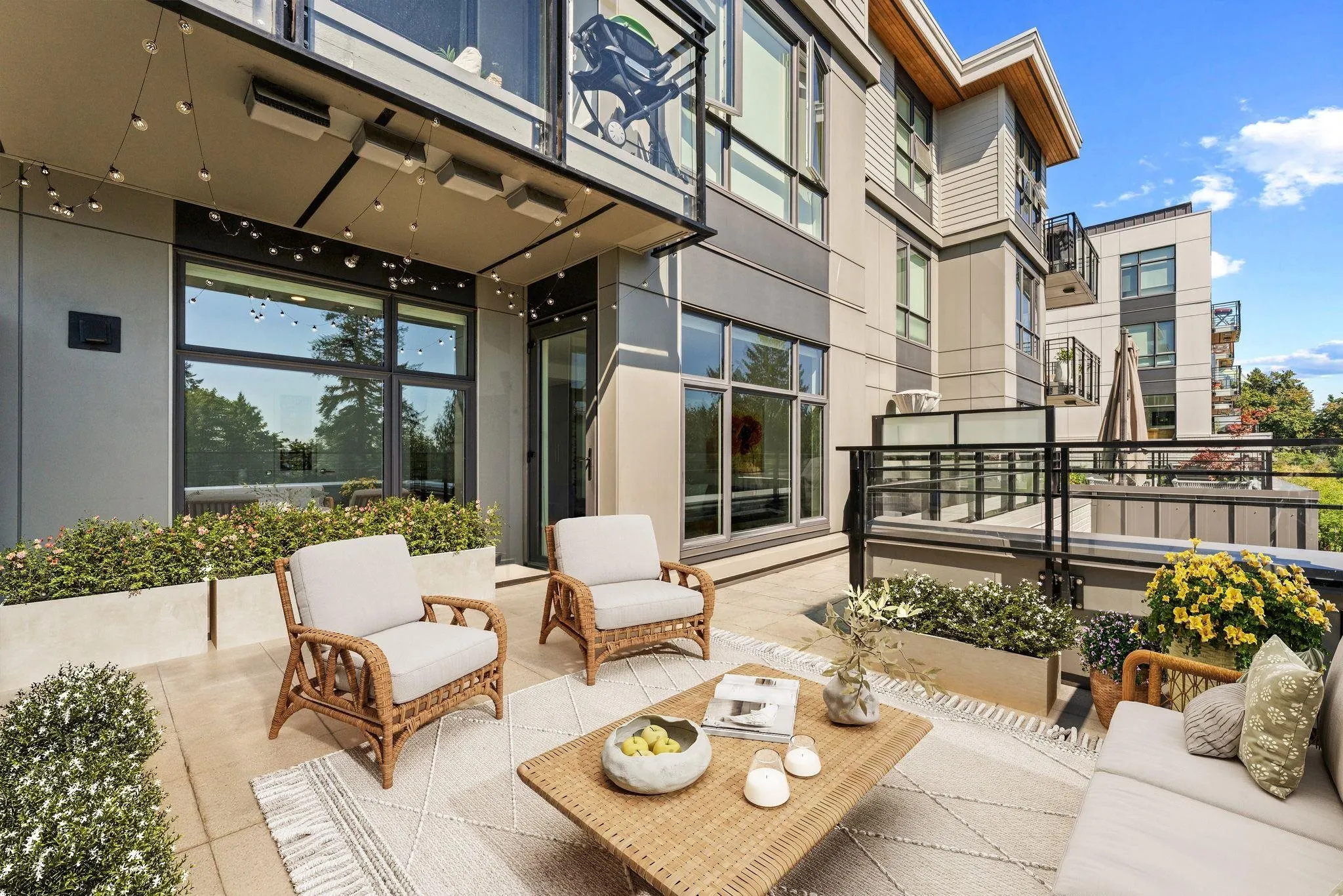707 E 3 Street #208
