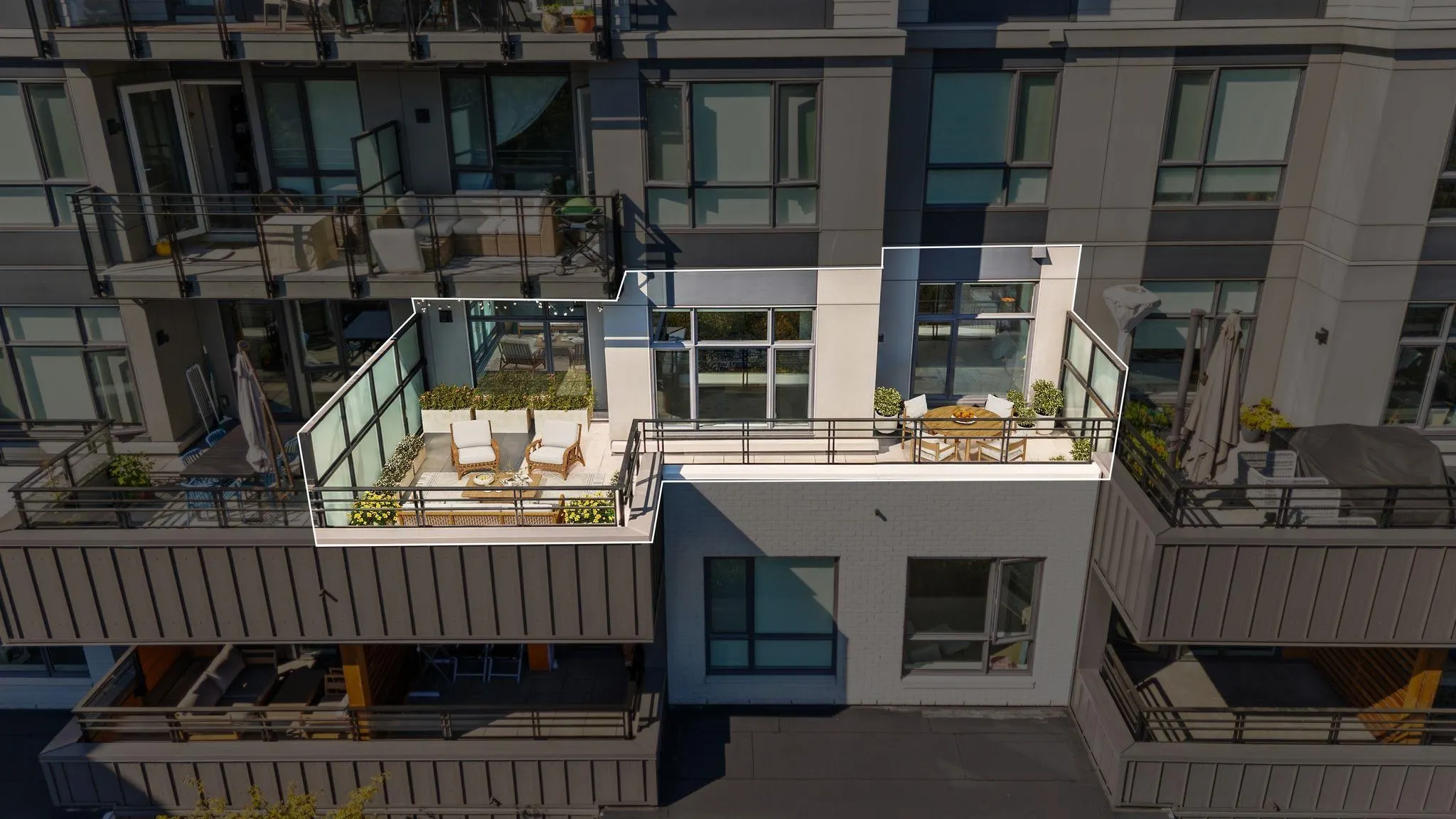 707 E 3 Street #208