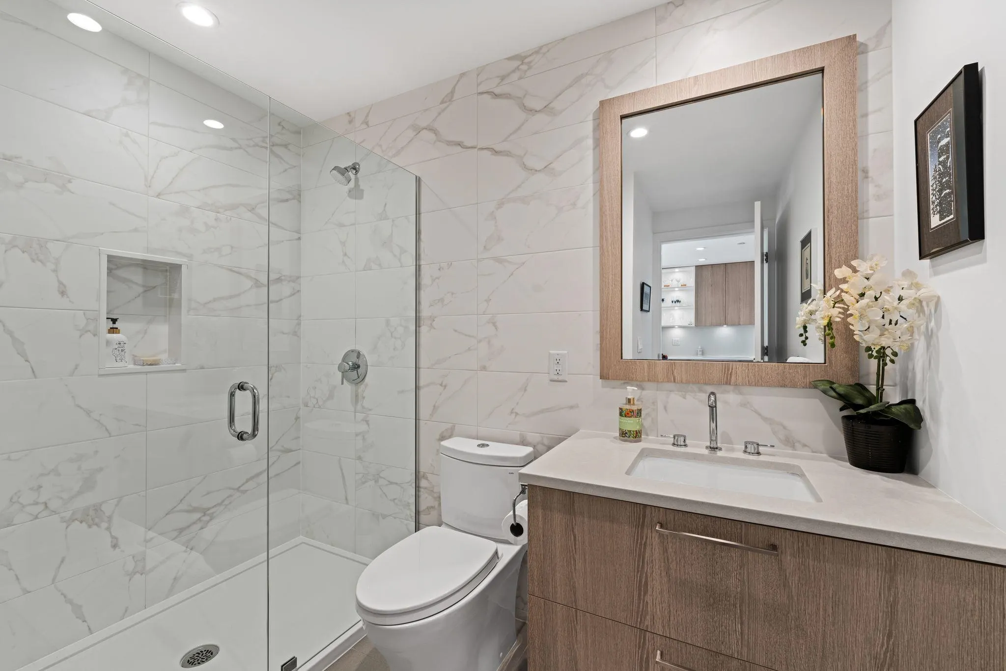 707 E 3 Street #208