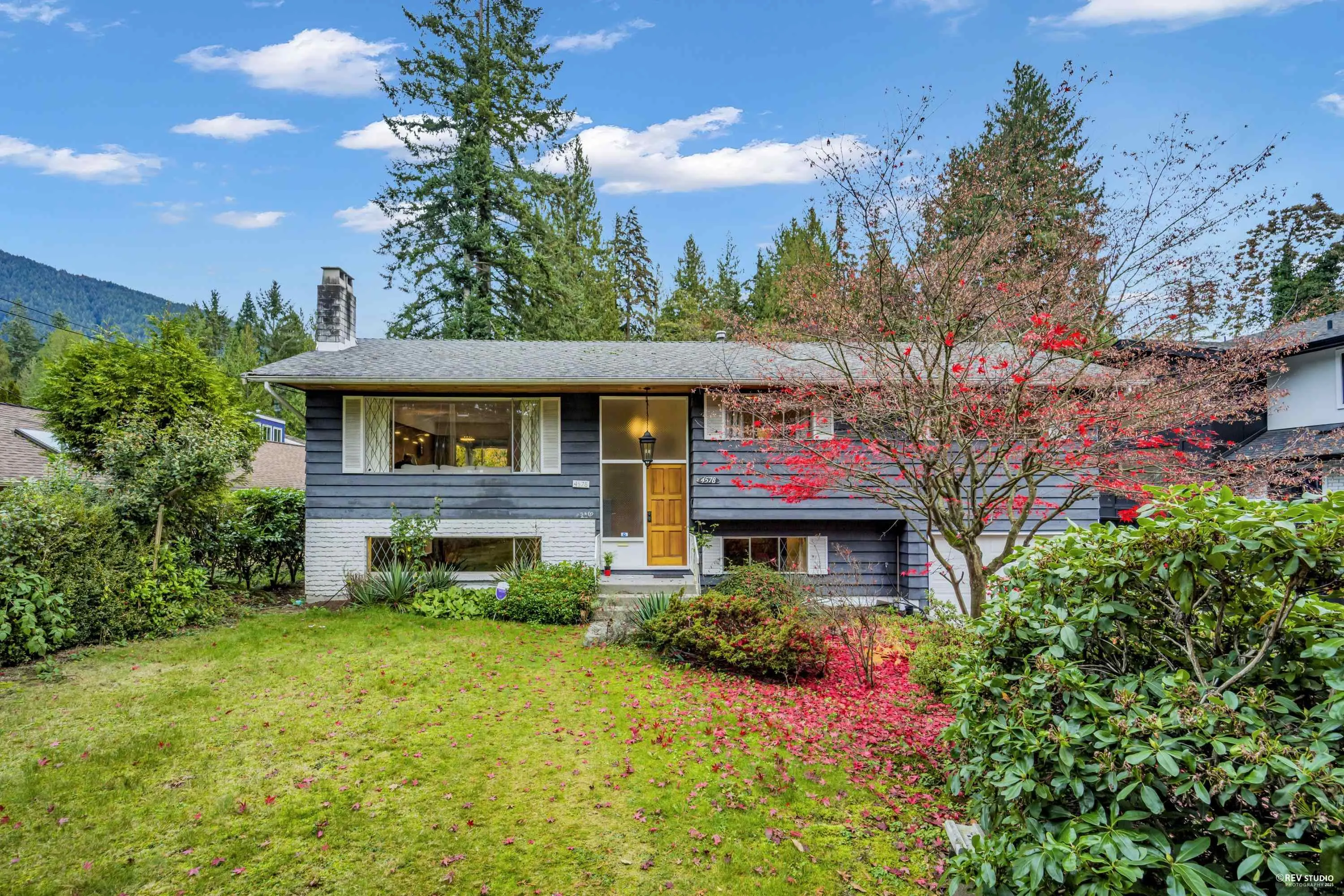 4578 Capilano Road