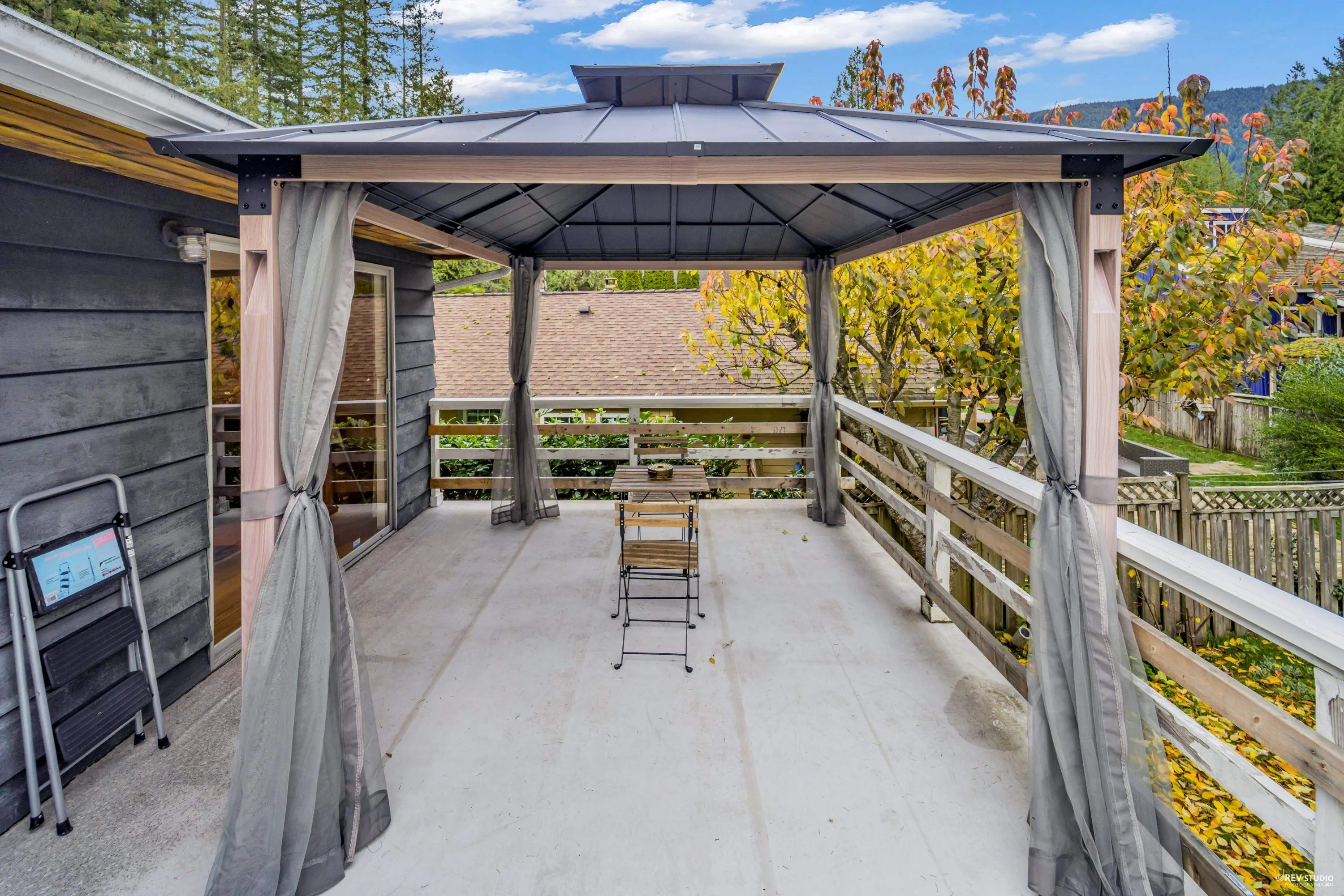 4578 Capilano Road