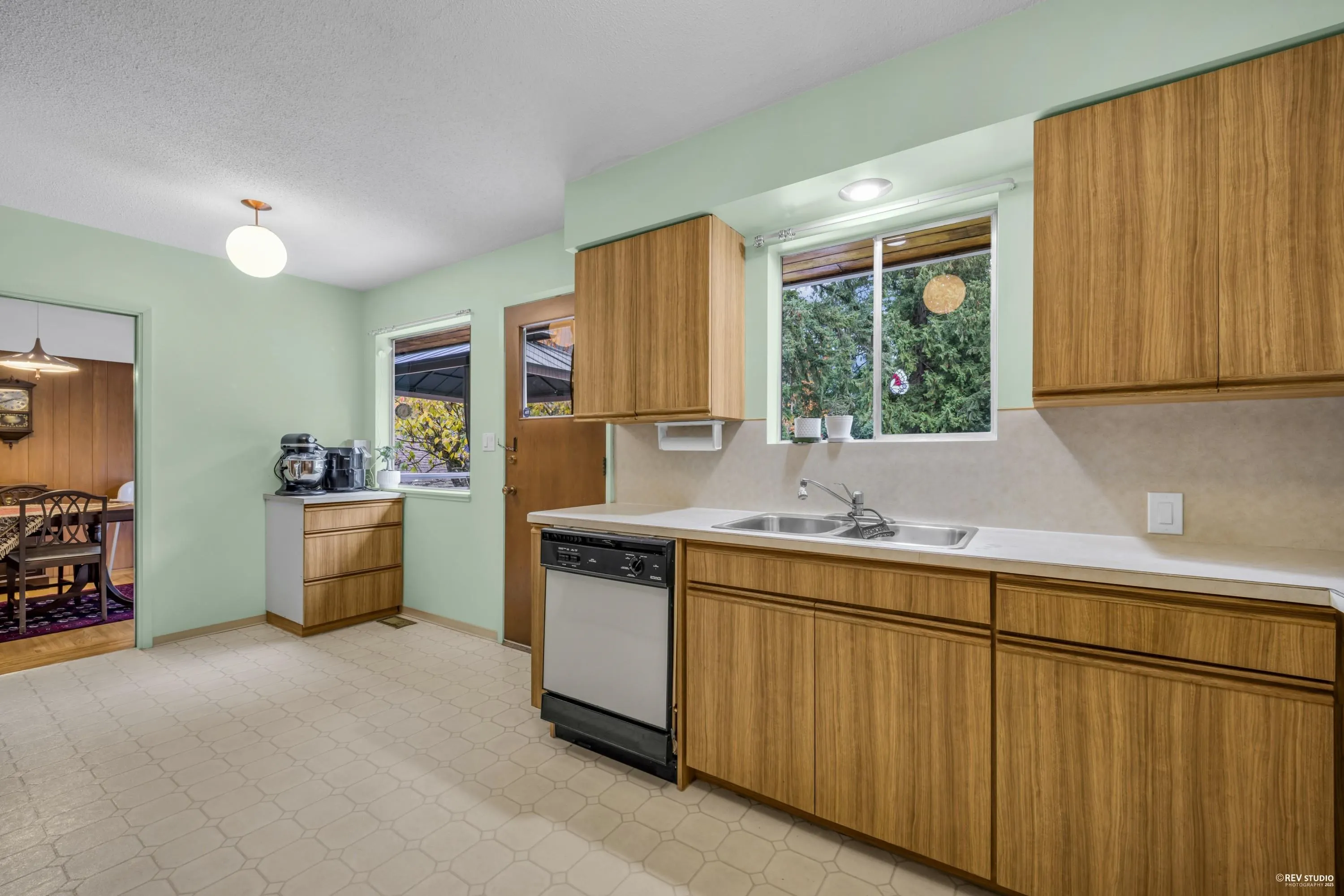4578 Capilano Road