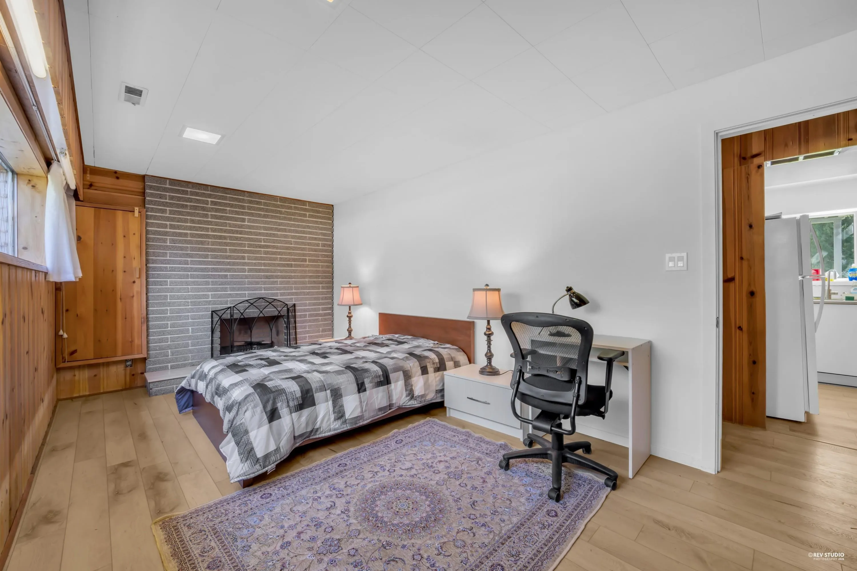 4578 Capilano Road