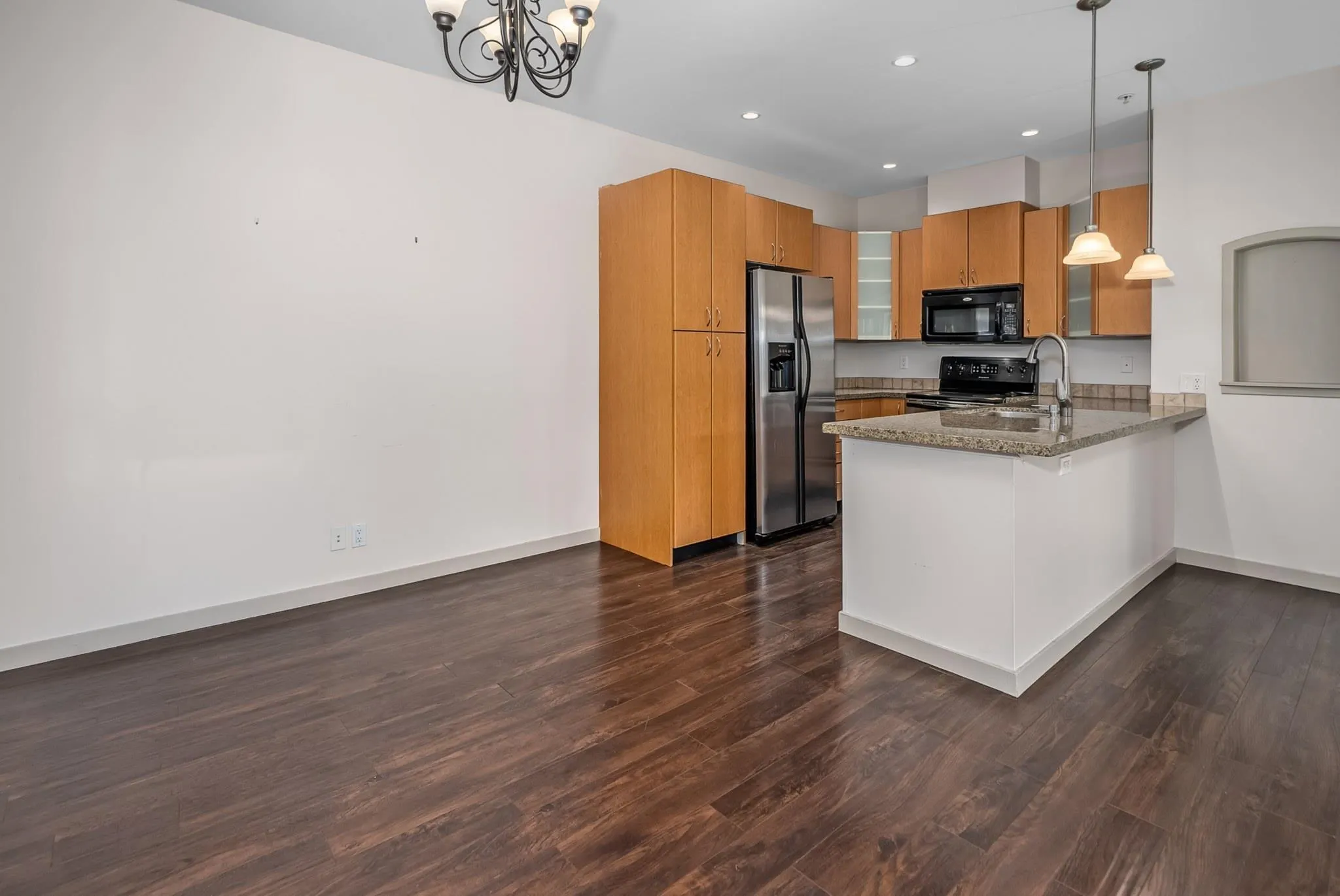 33485 South Fraser Way #207