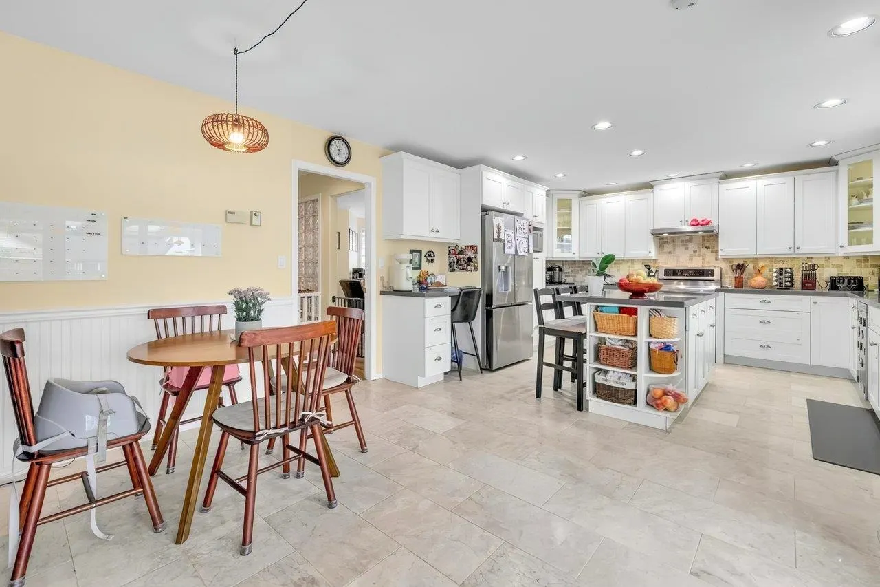 4463 Dawn Place