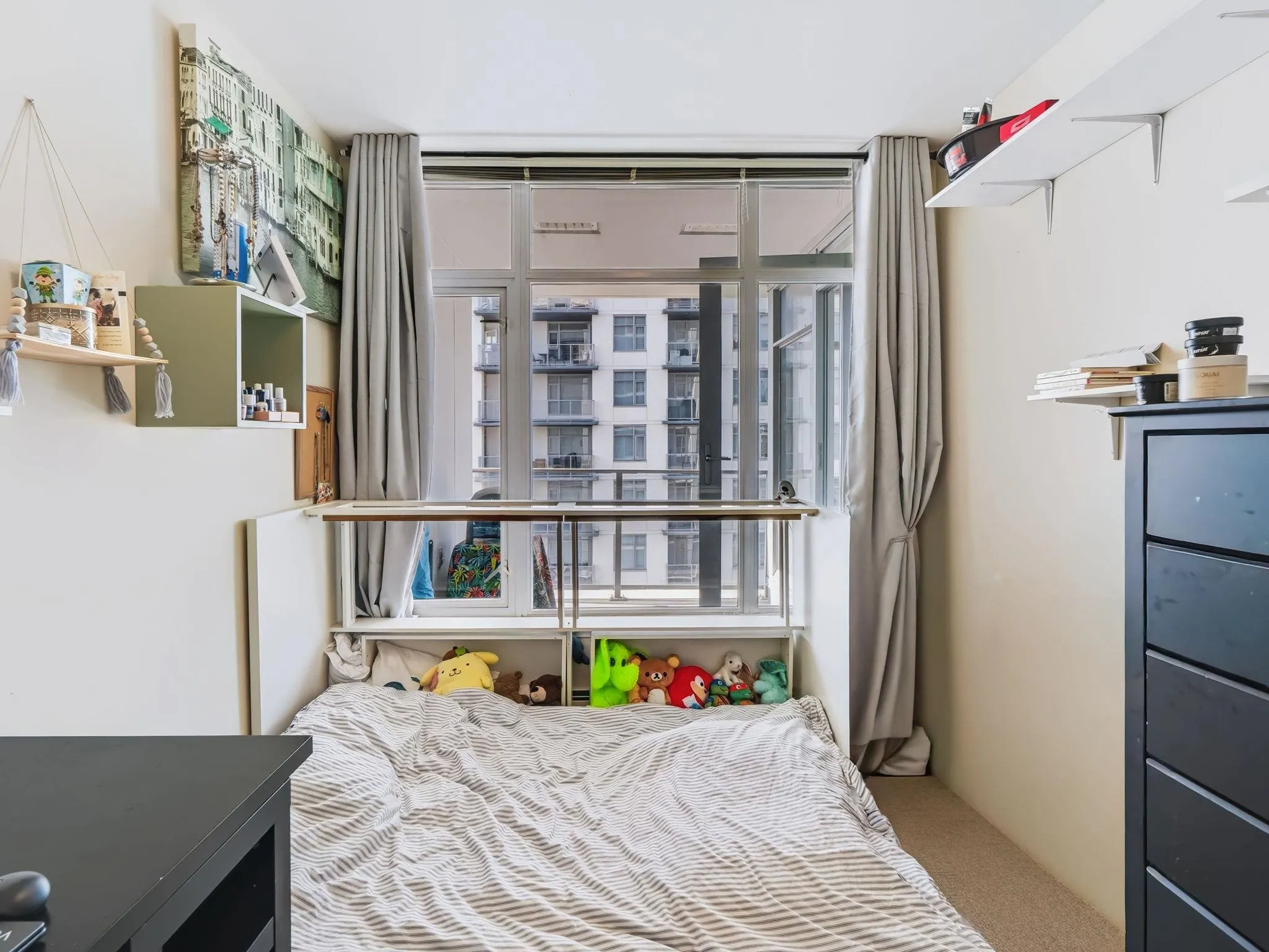 158 W 13th Street #1307