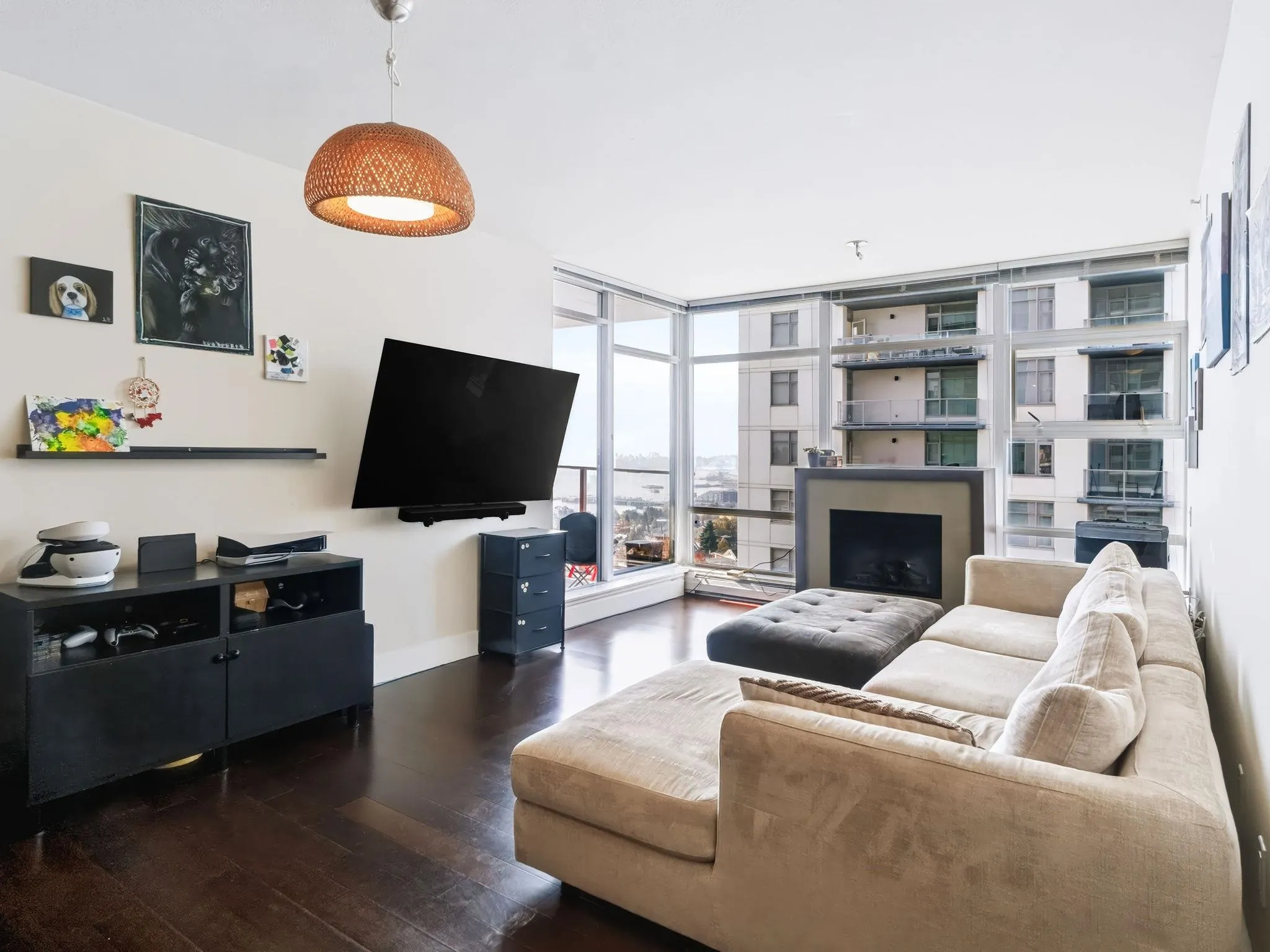 158 W 13th Street #1307