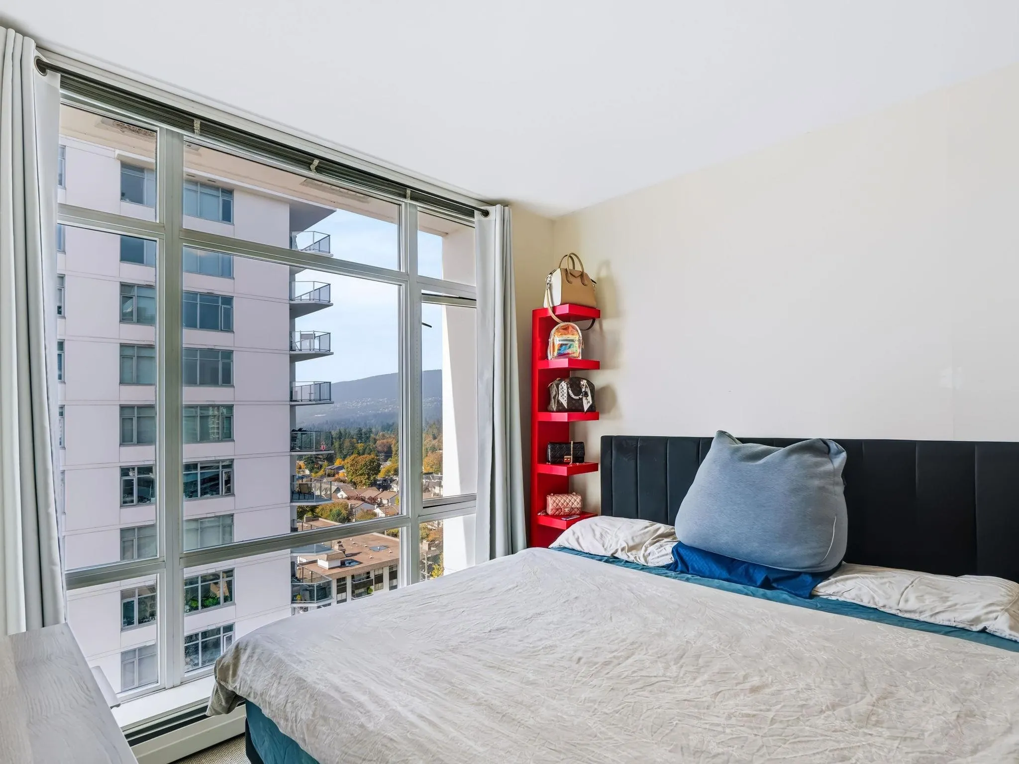 158 W 13th Street #1307