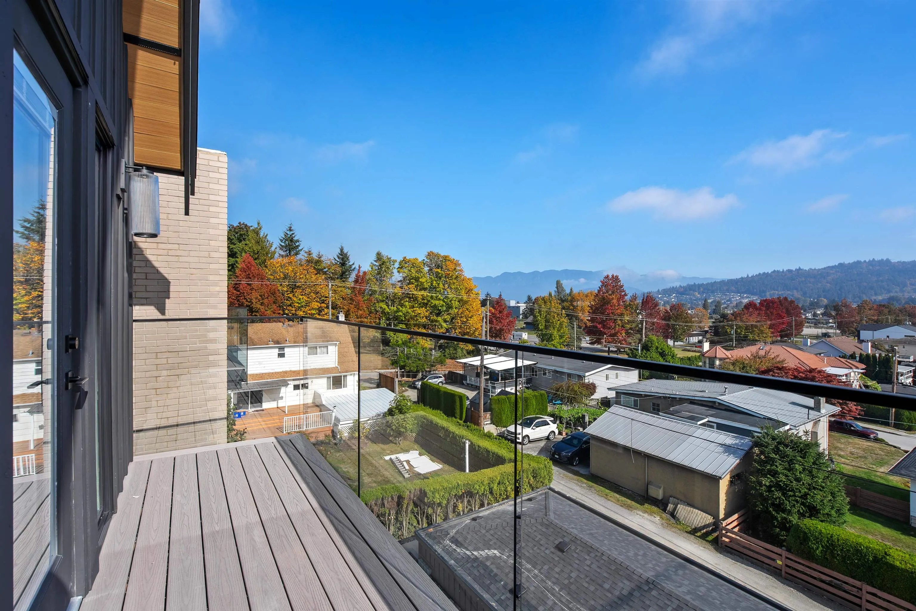 1060 Stratford Avenue #4