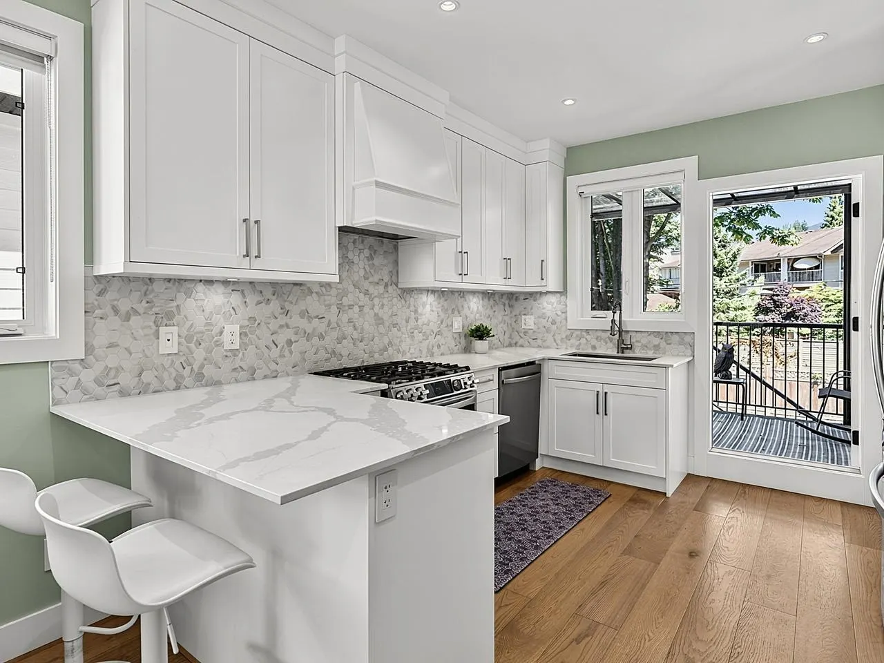 1324 W 15th Street