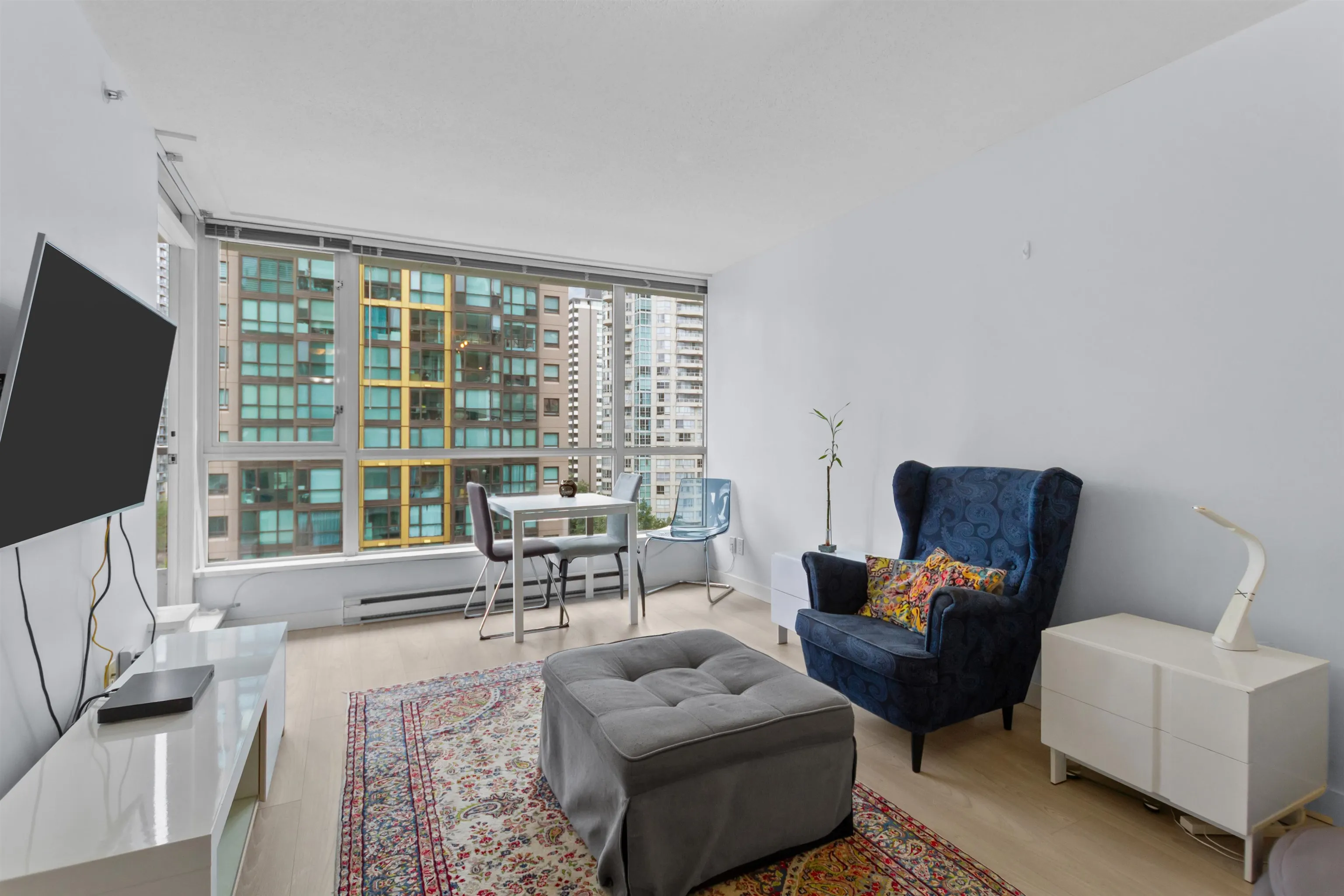 1420 W Georgia Street #1401