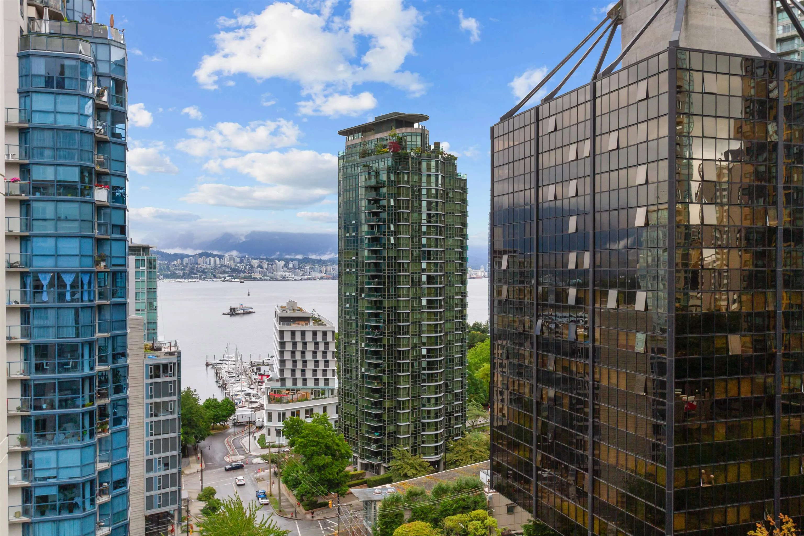 1420 W Georgia Street #1401