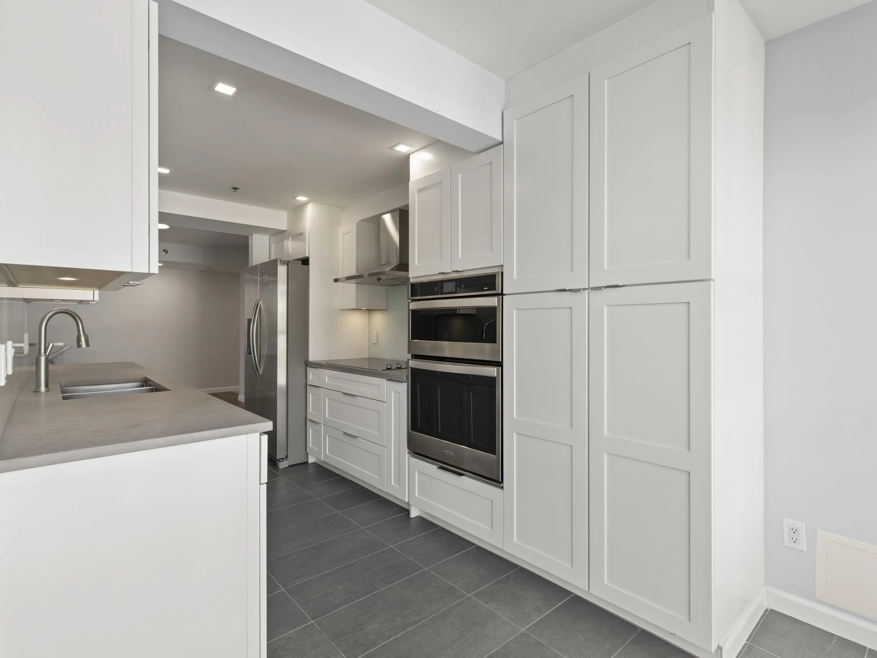 289 Drake Street #701