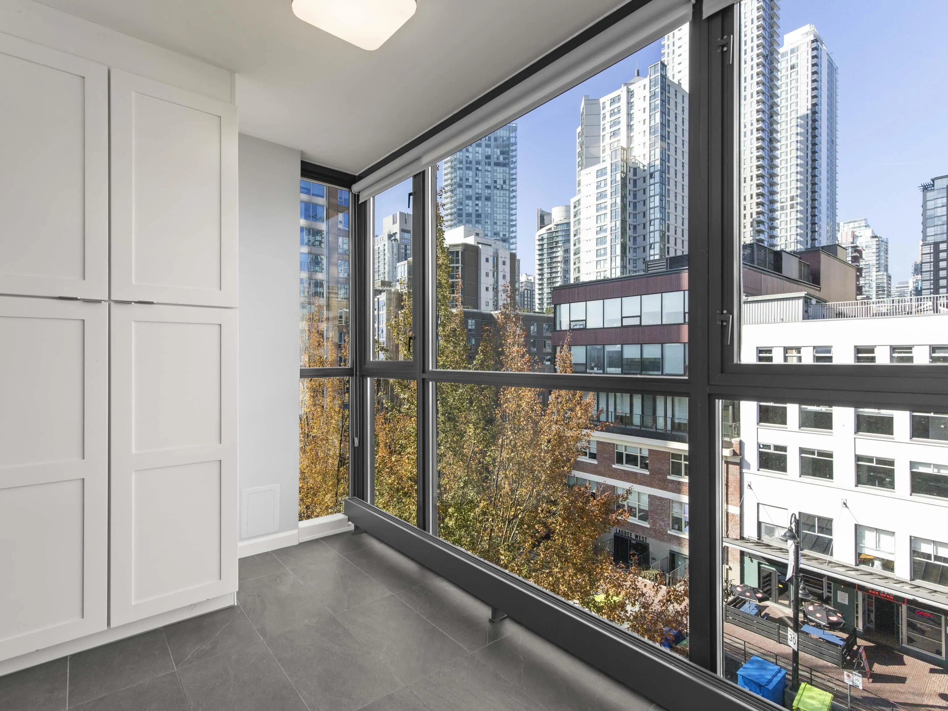 289 Drake Street #701