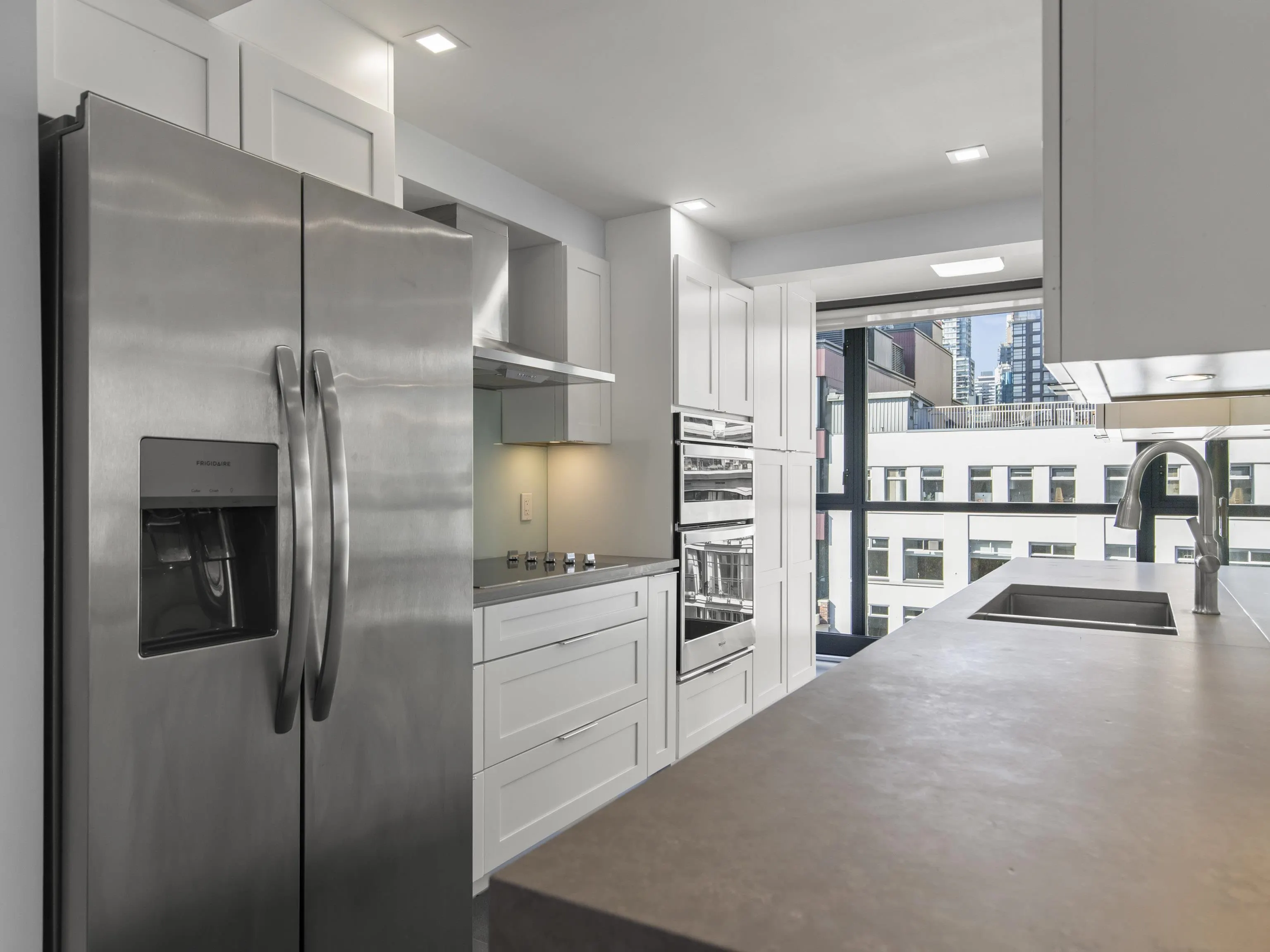 289 Drake Street #701