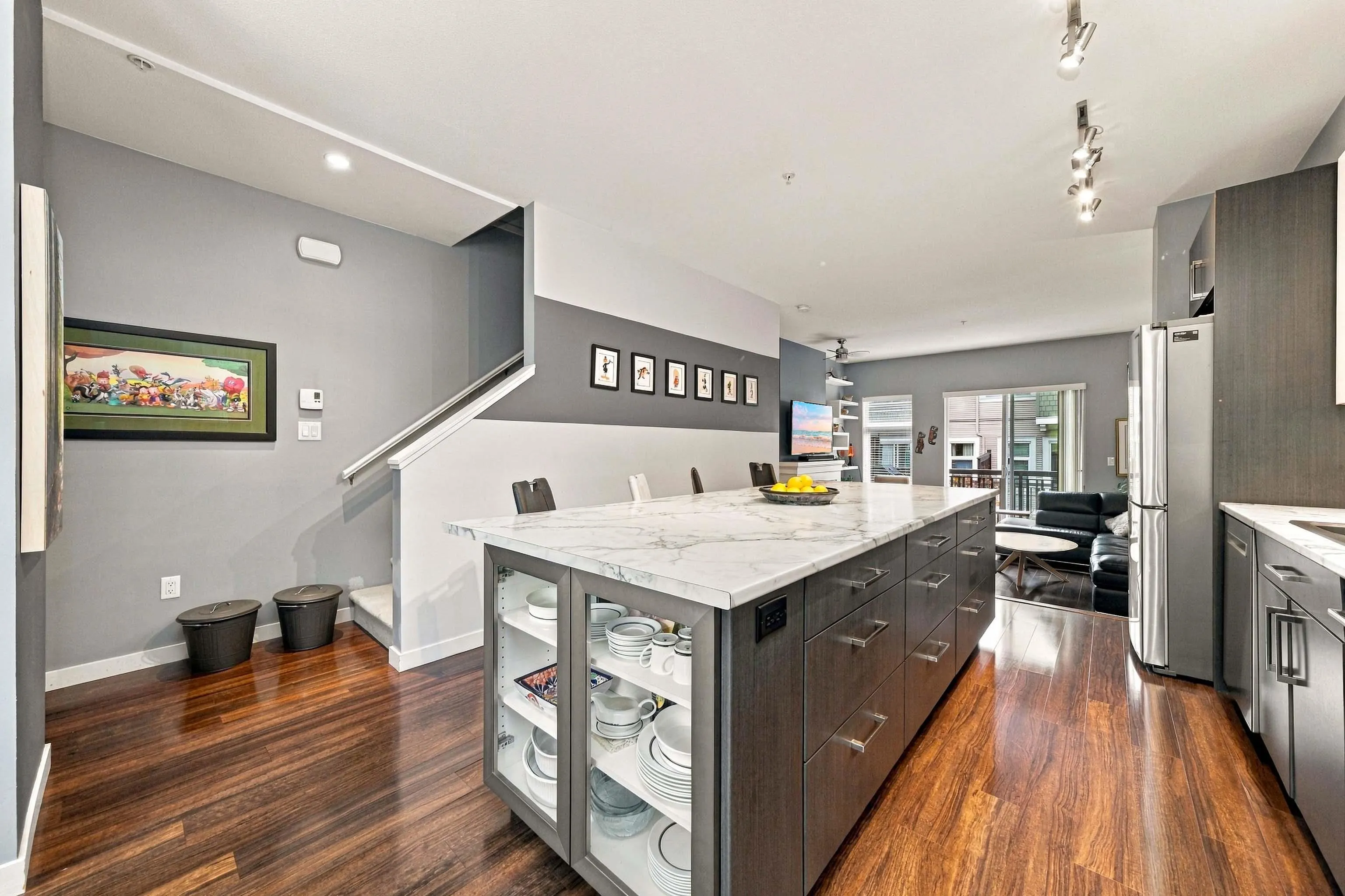 709 Premier Street