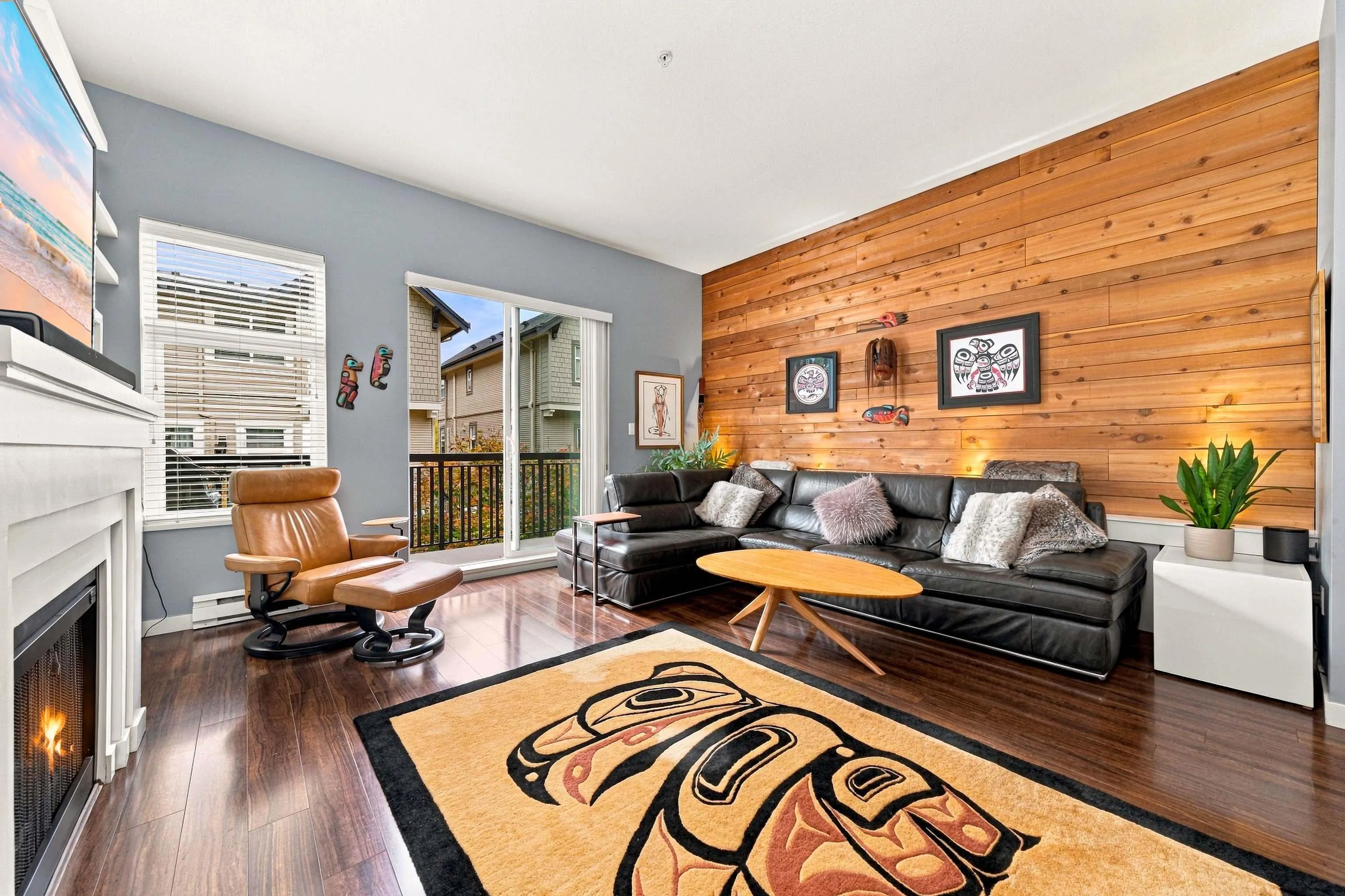 709 Premier Street