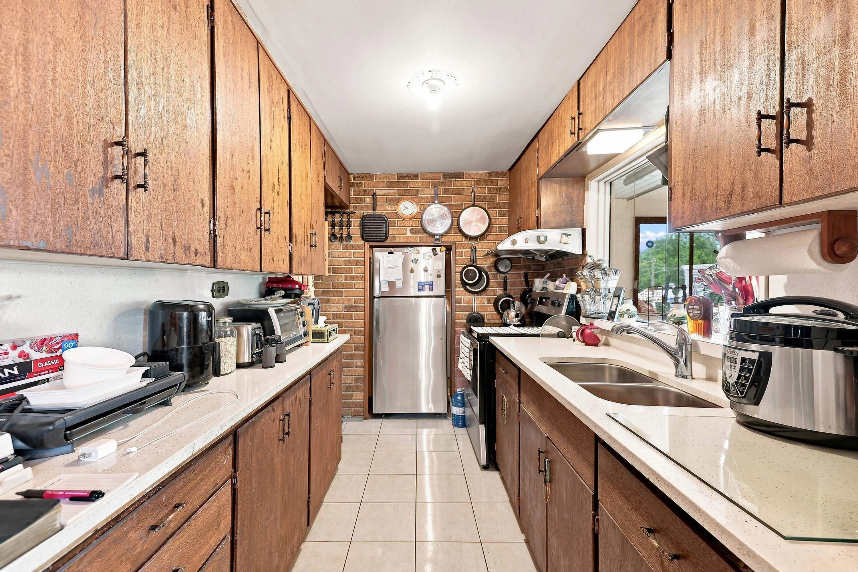 23549 Lougheed Highway