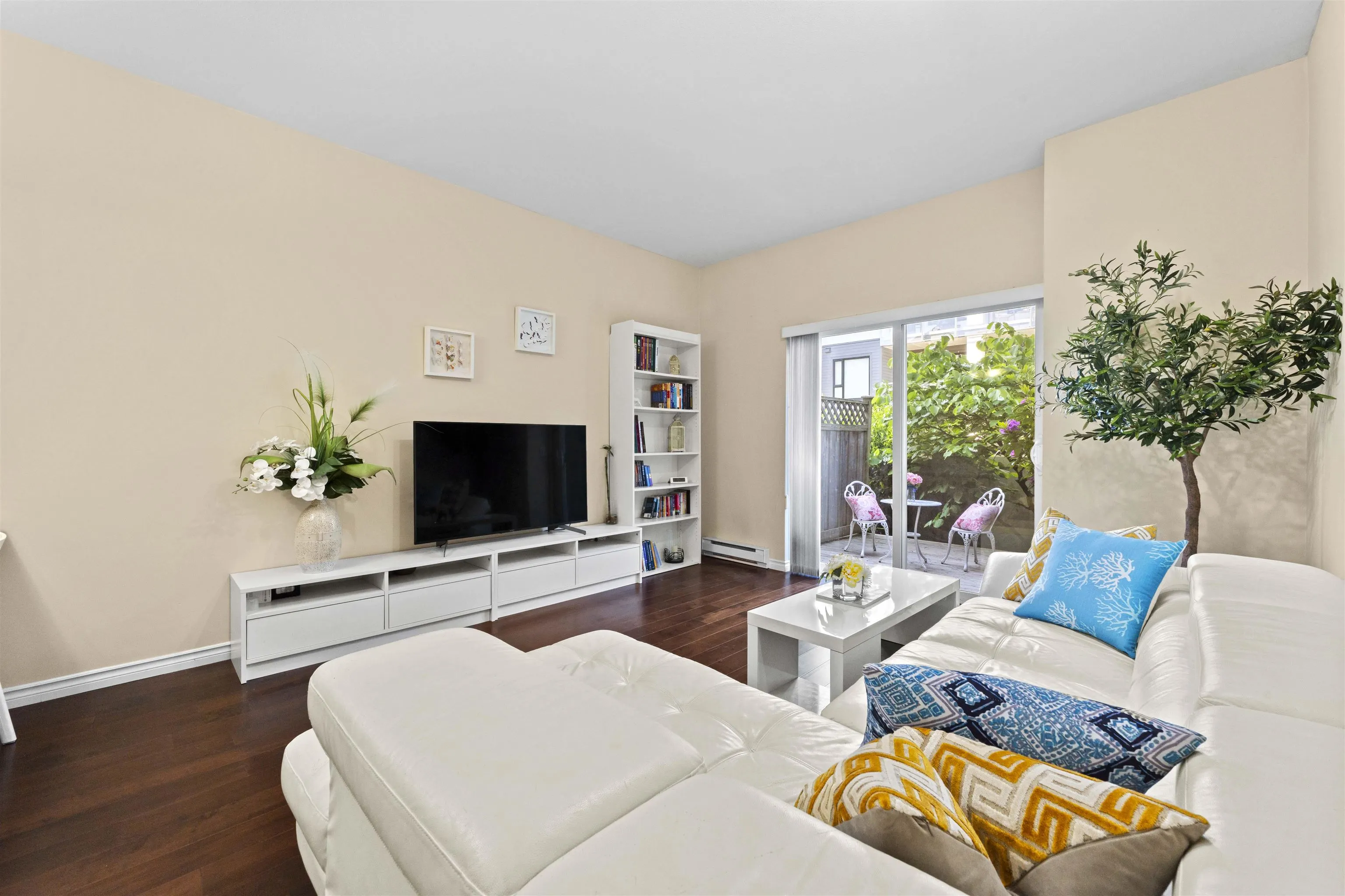621 Langside Avenue #13