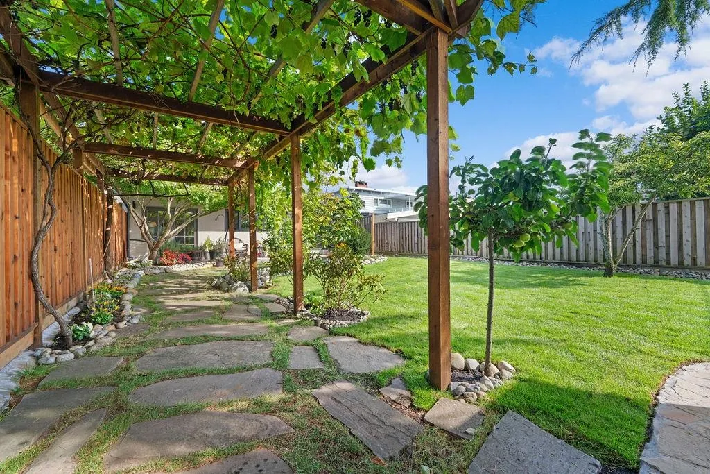 227 Centennial Parkway
