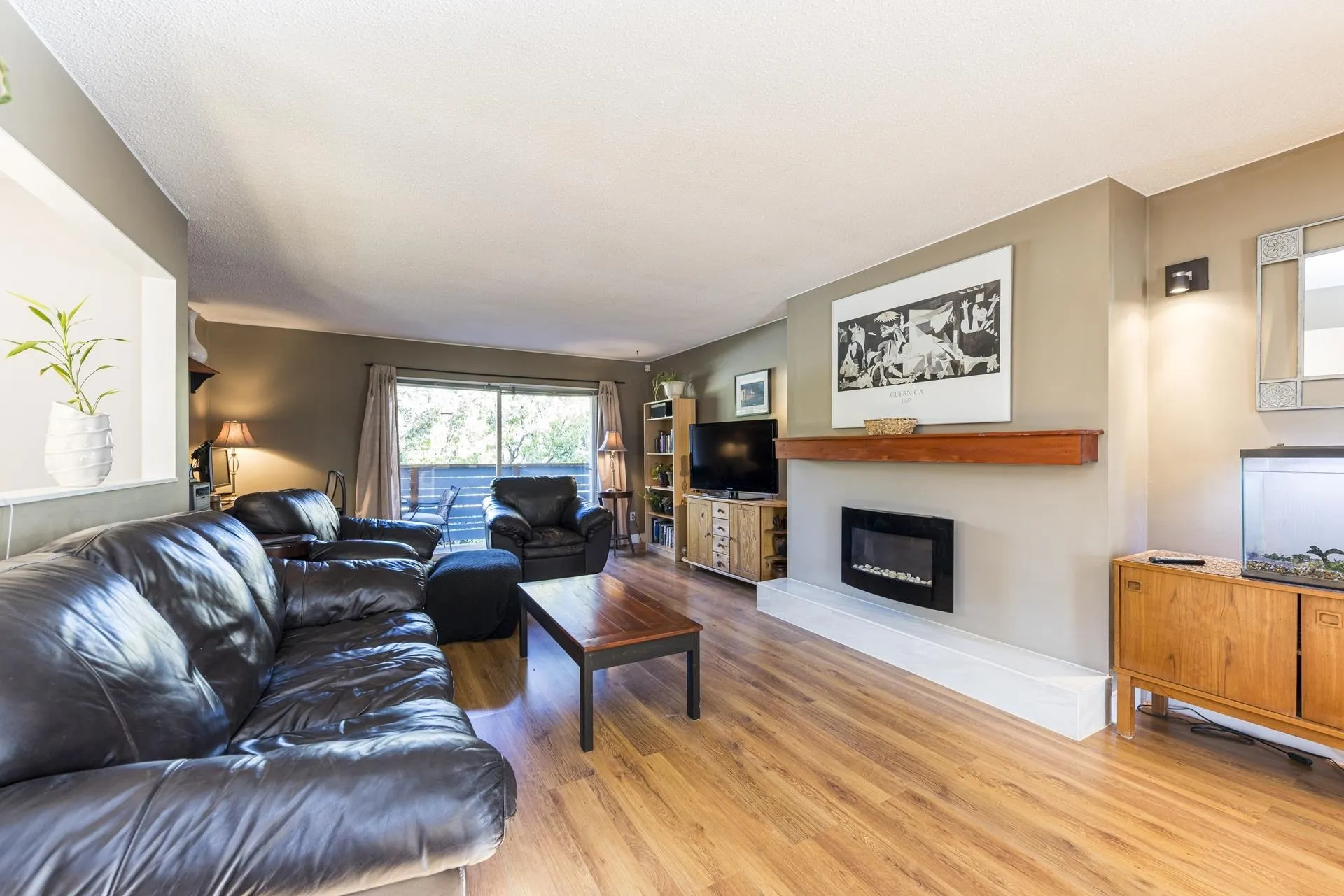 741 E 18th Street